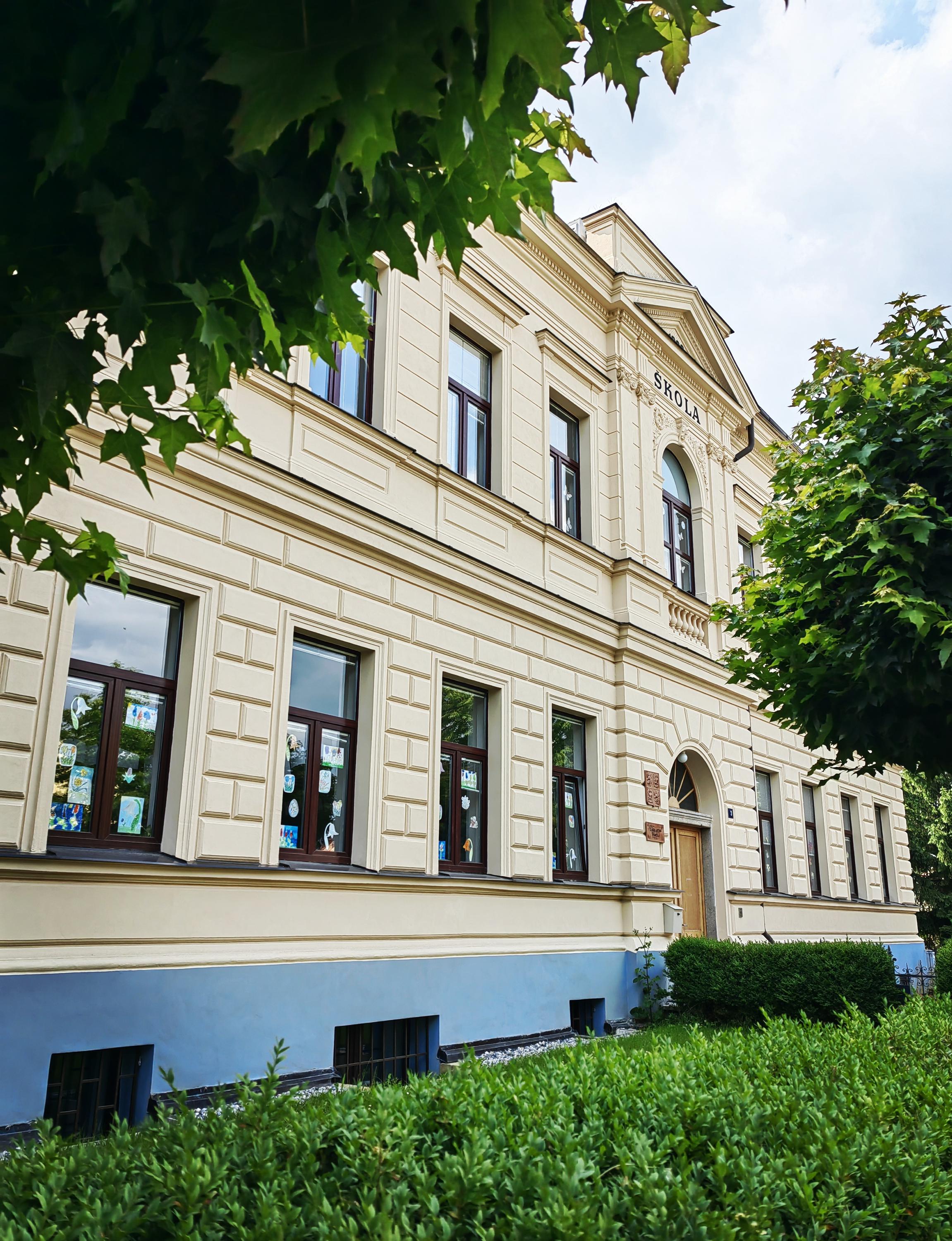 Základní škola a mateřská škola Čestlice foto 4