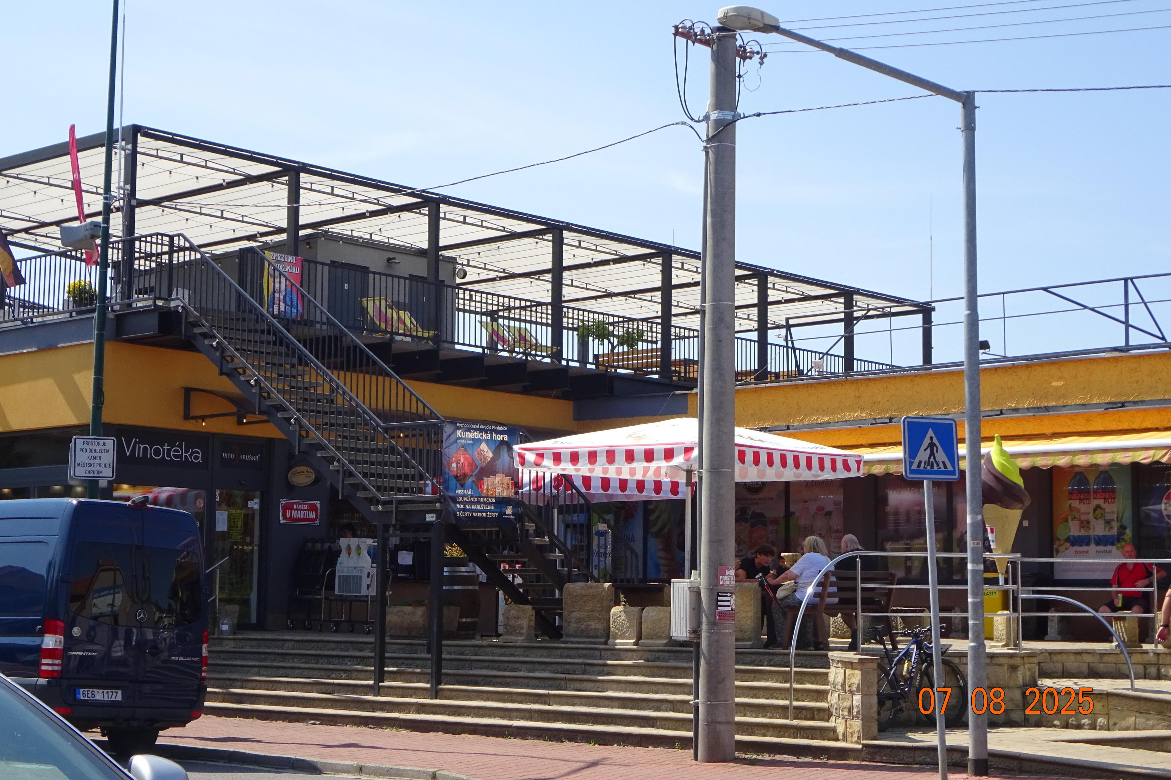 Zmrzlina a kavárna Slatiňany foto 3