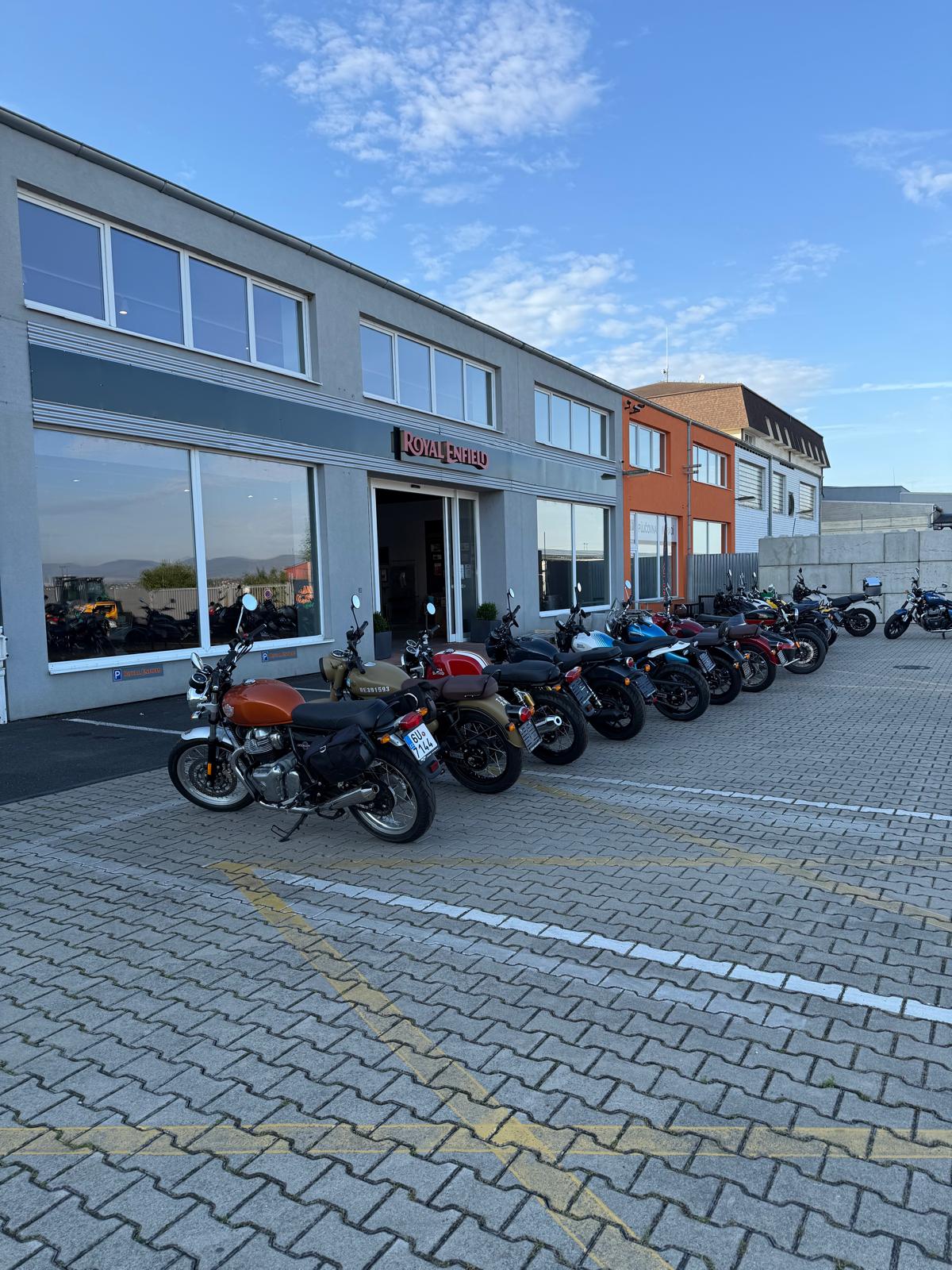 ROYAL ENFIELD Terezín foto 5