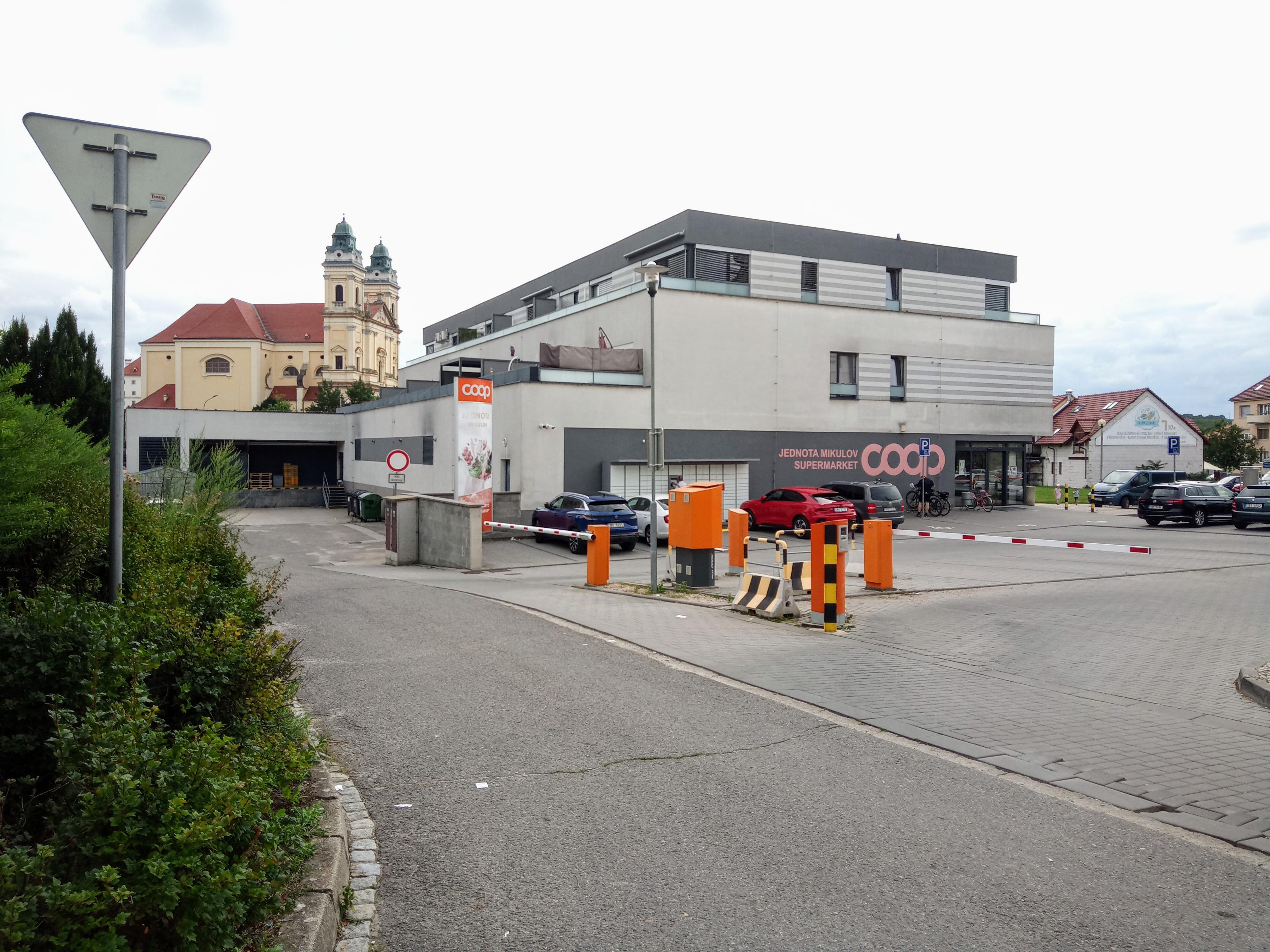 COOP - Jednota, spotřební družstvo v Mikulově foto 6