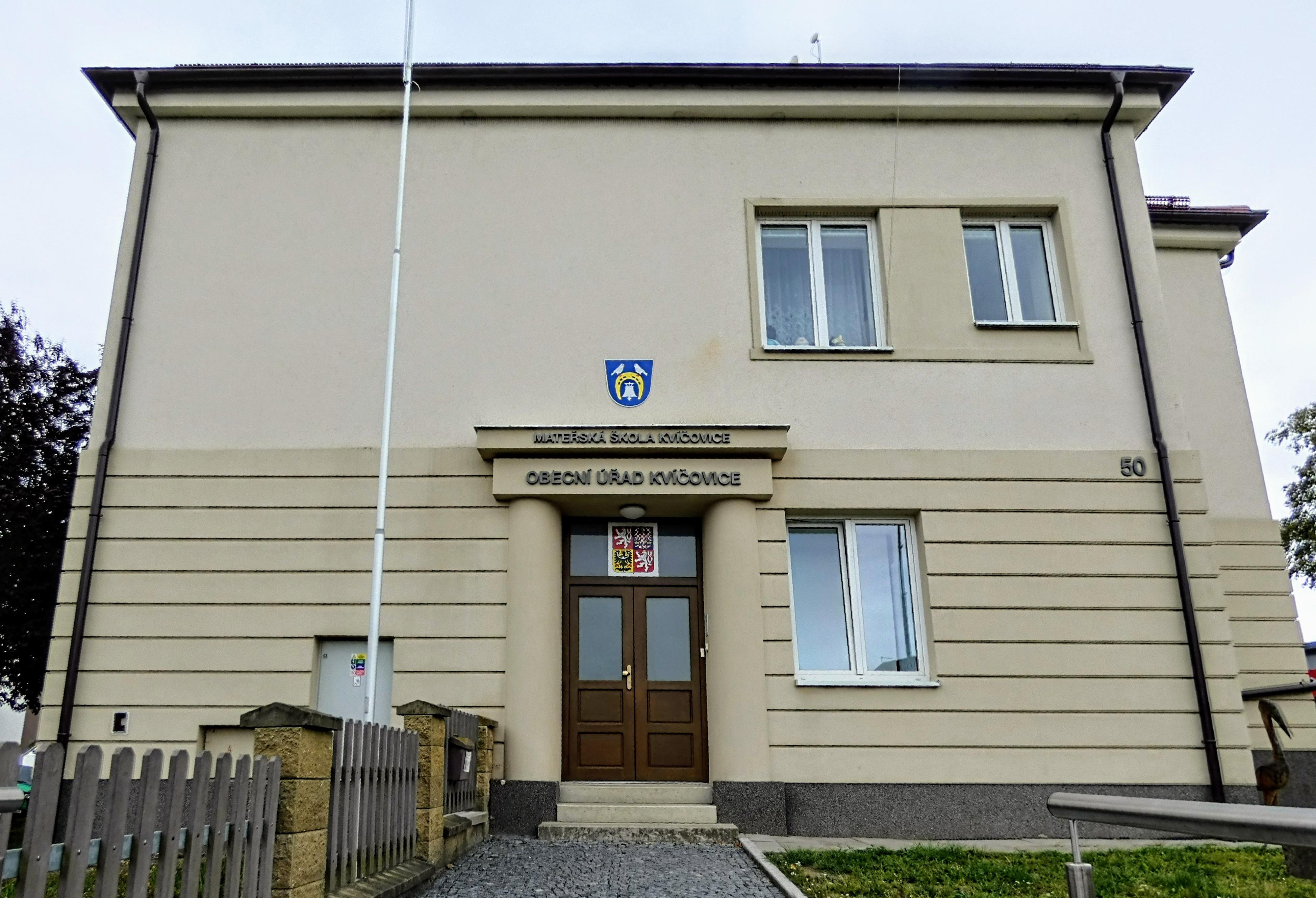 Kvíčovice - obecní úřad