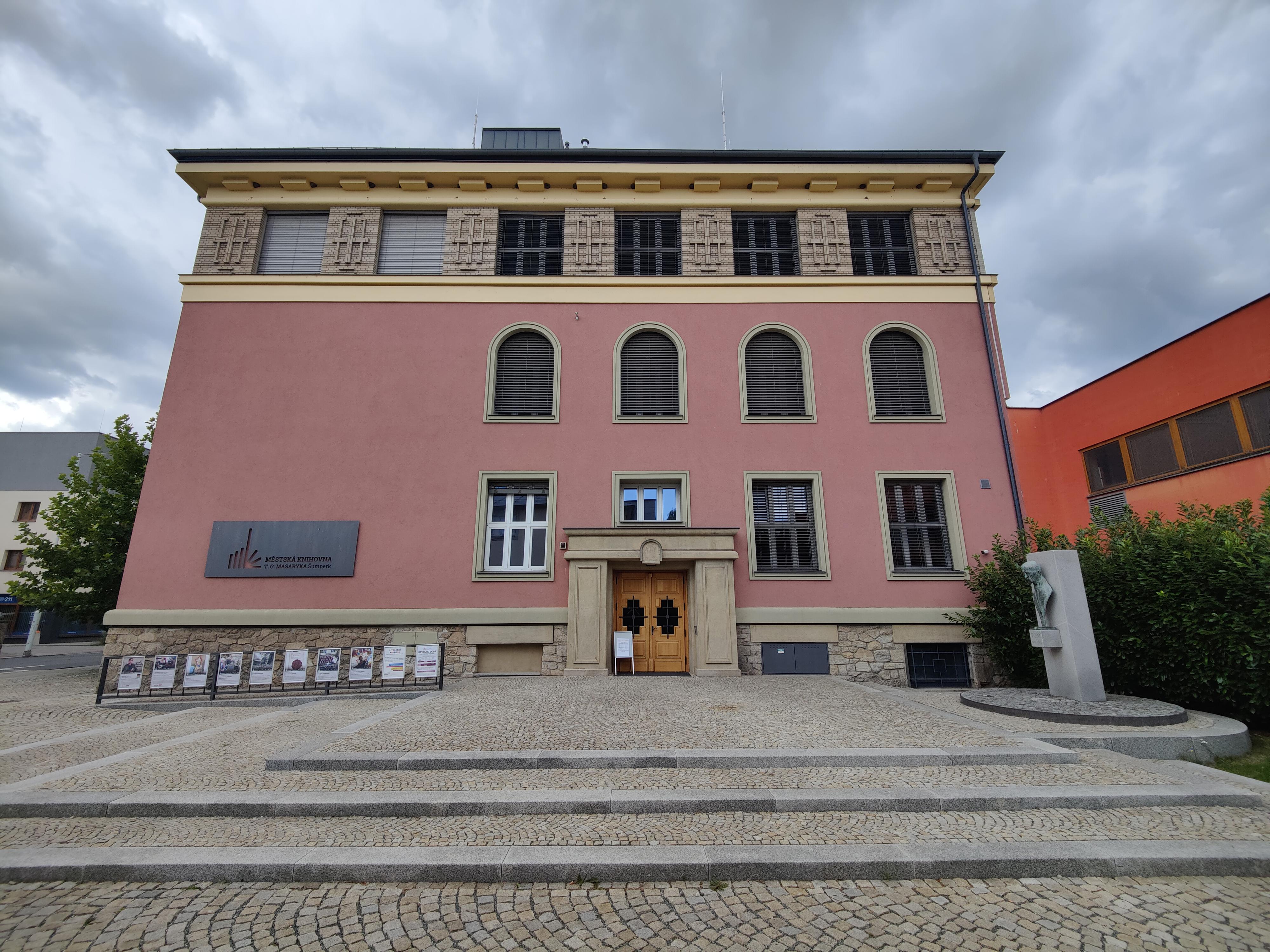 Městská knihovna T. G. Masaryka Šumperk, p. o. foto 2