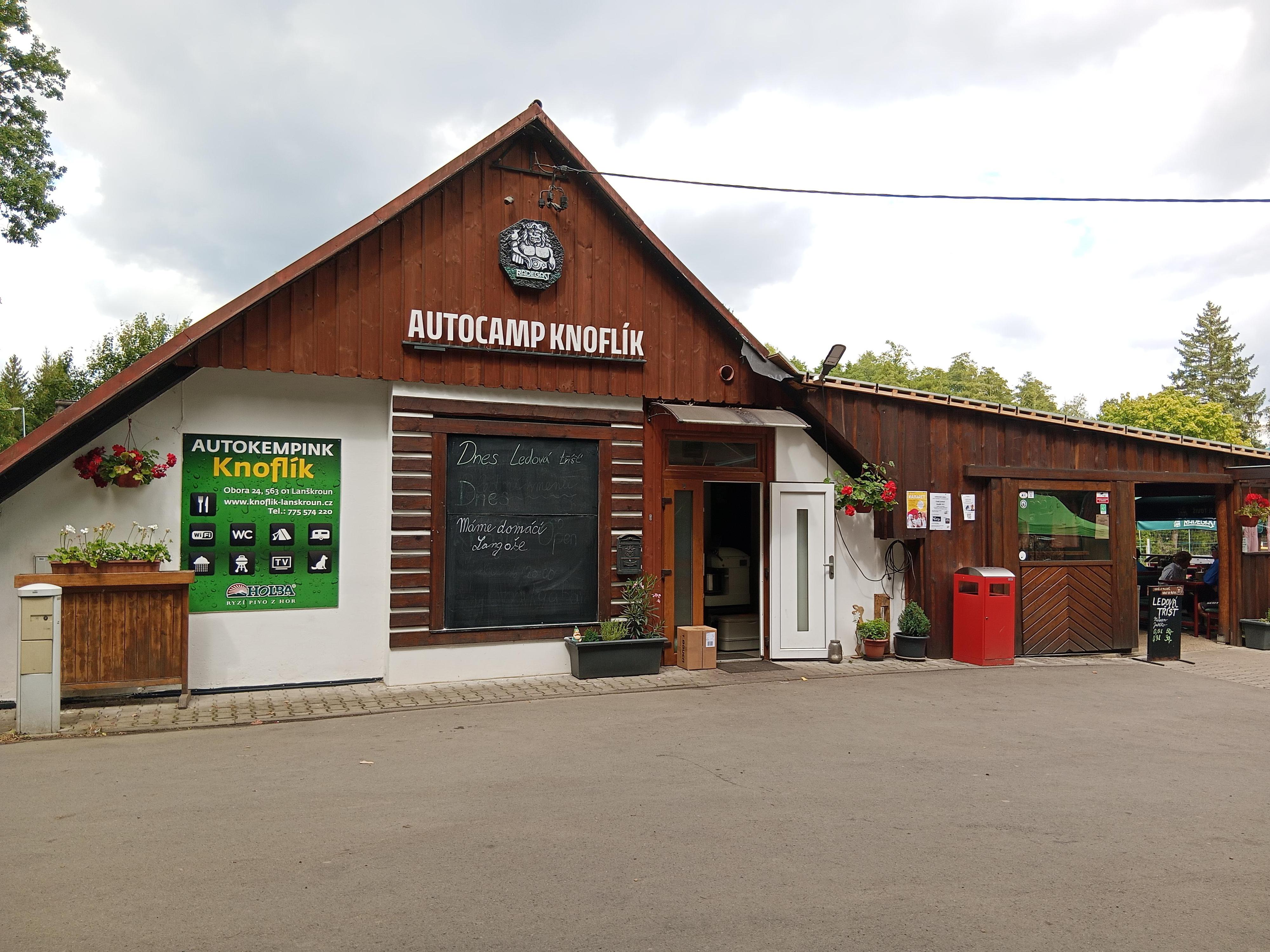 Restaurace u kempu Knoflík