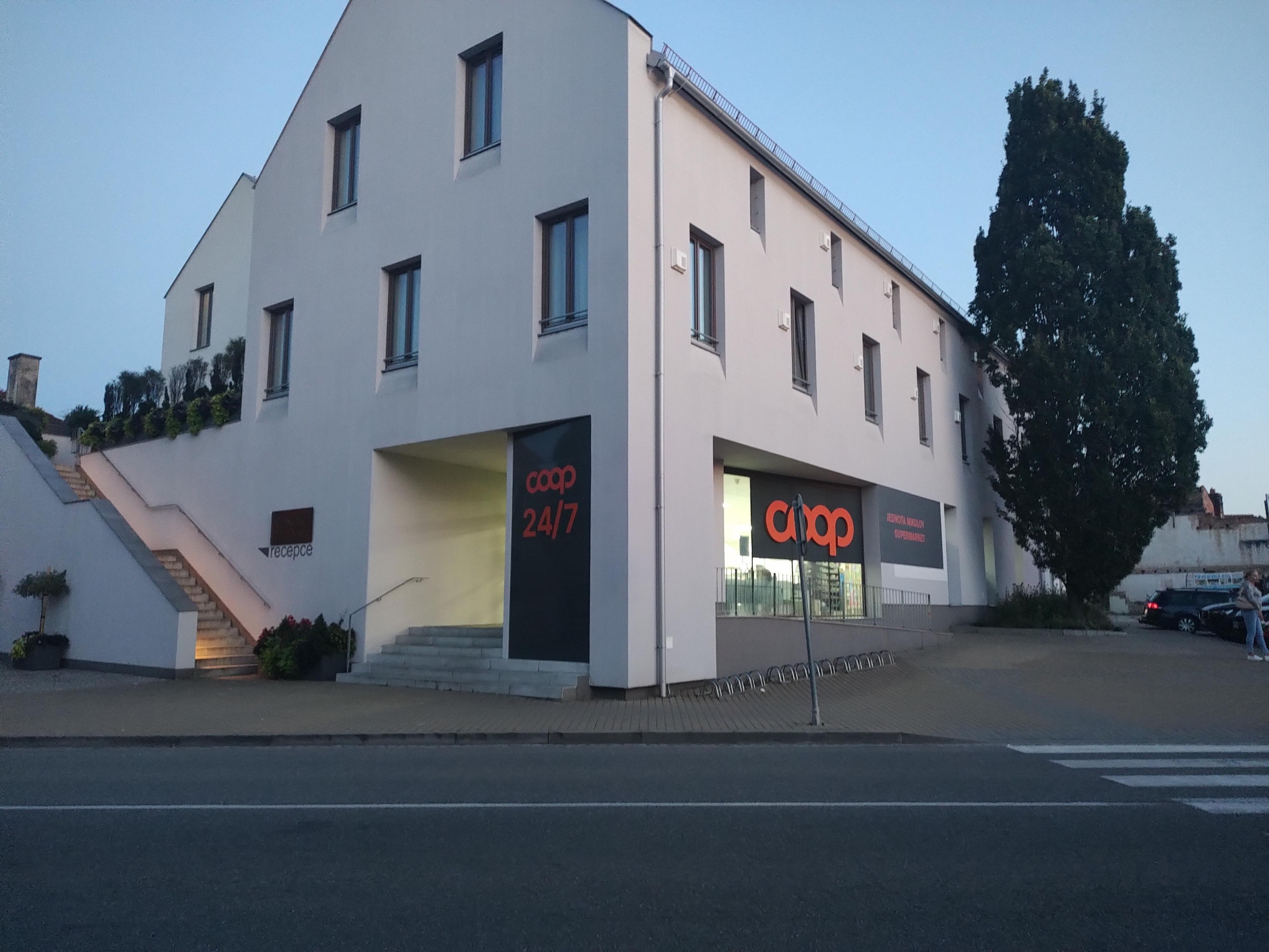 COOP - Jednota, spotřební družstvo v Mikulově foto 3