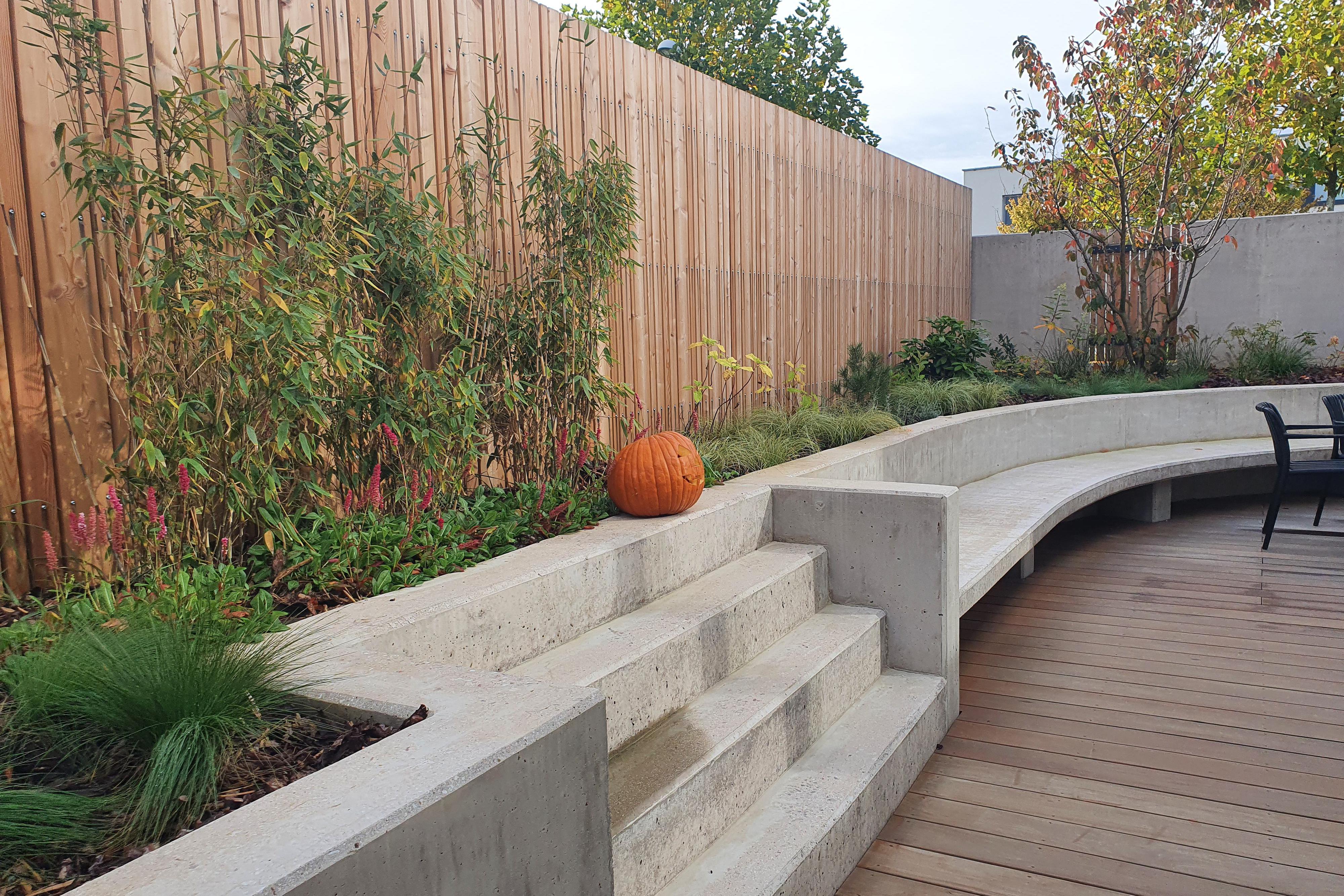 NÁVRHY A REALIZACE ZAHRAD