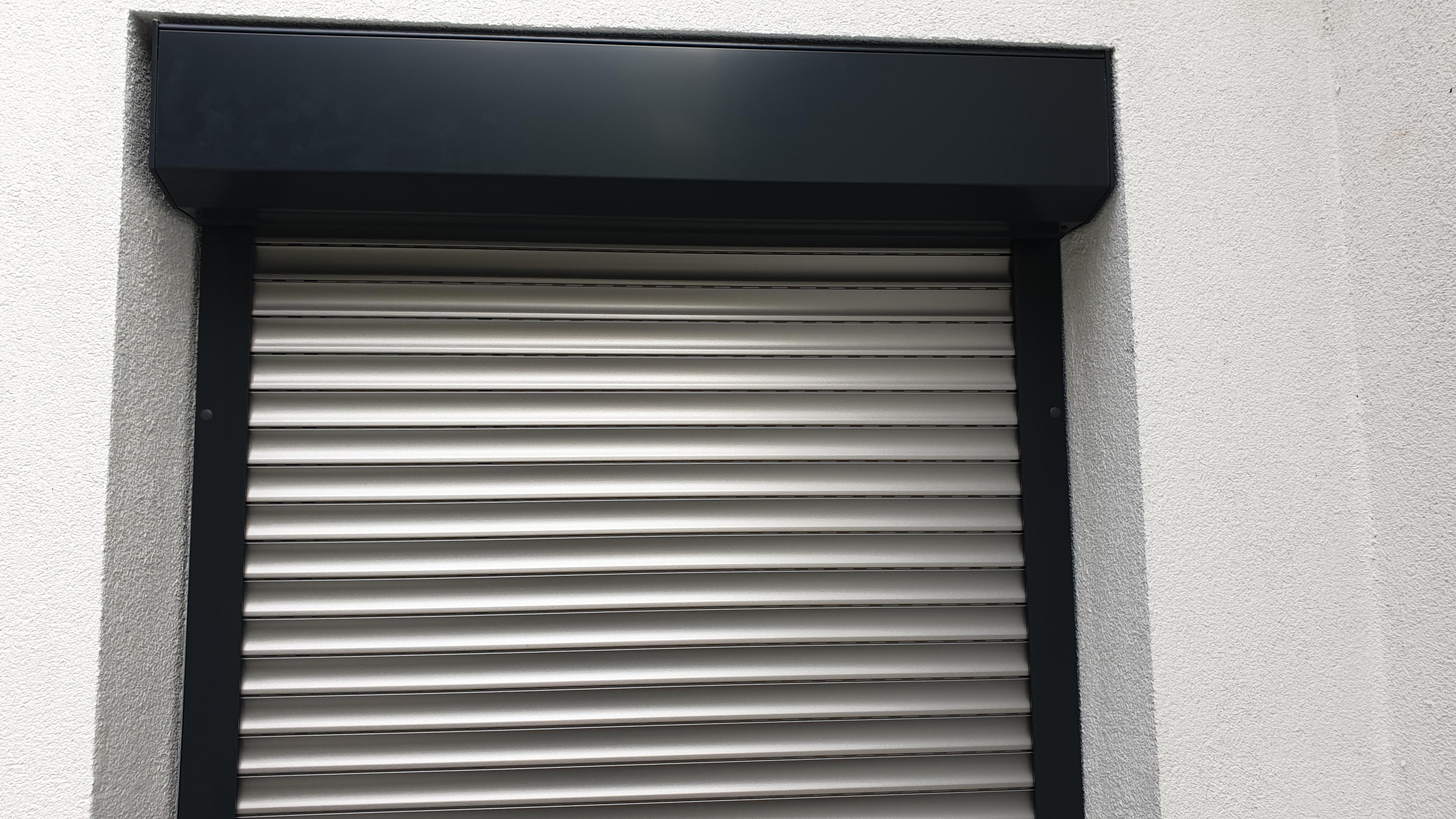 Servis oken, dveří a stínící techniky Luboš Váňa foto 3