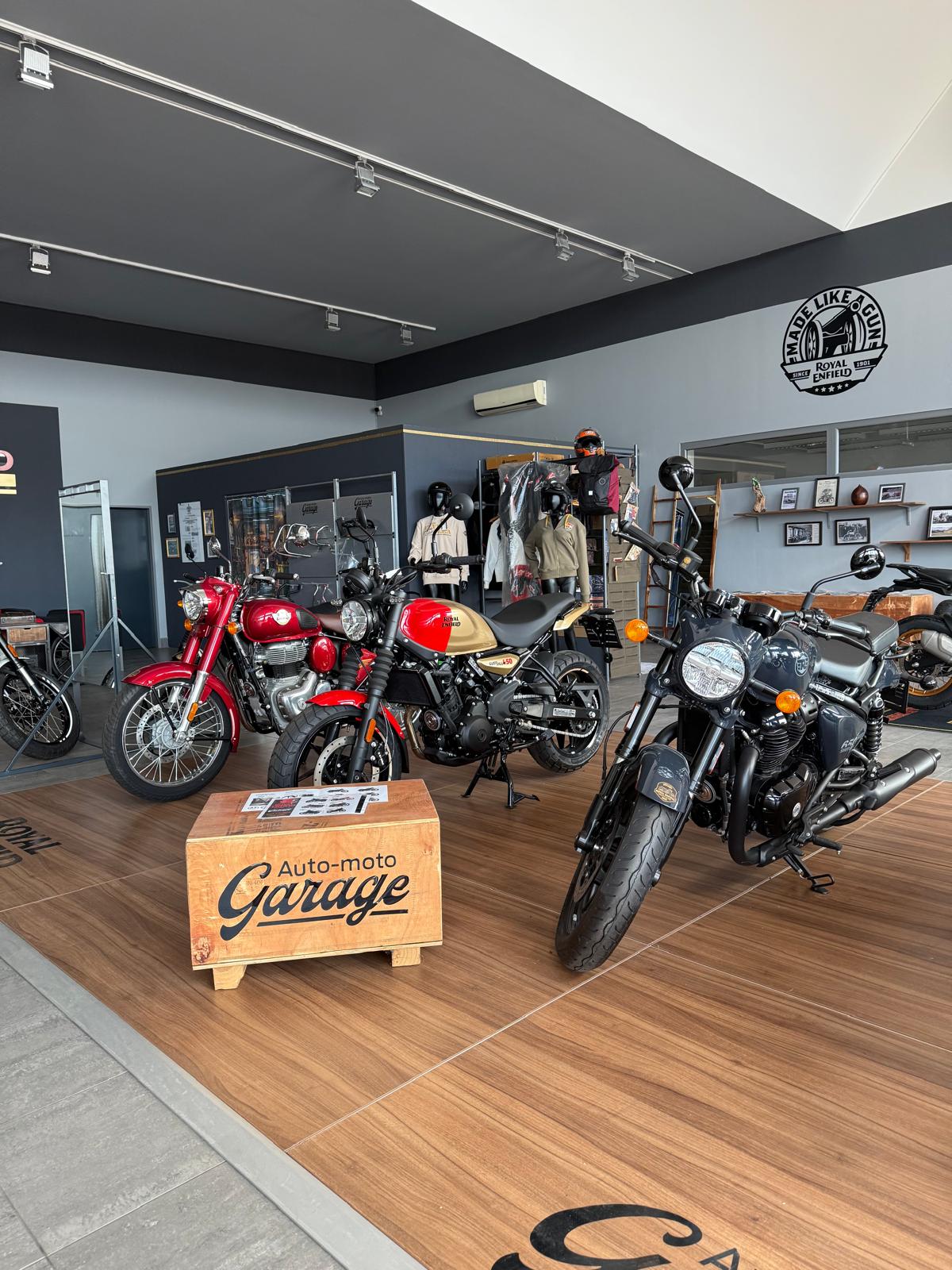 ROYAL ENFIELD Terezín foto 4