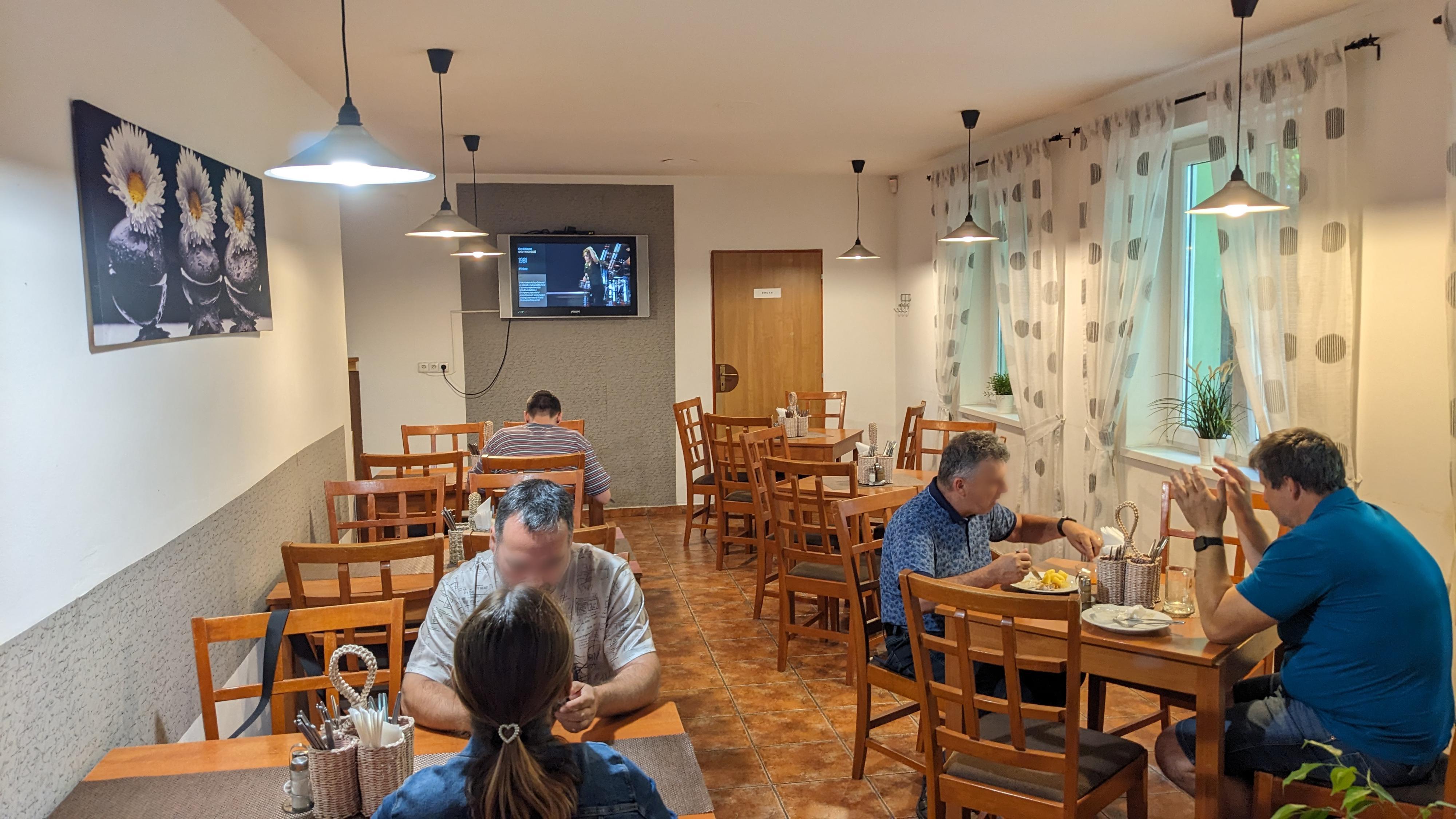 Jídelna a Lahůdky POLI foto 2