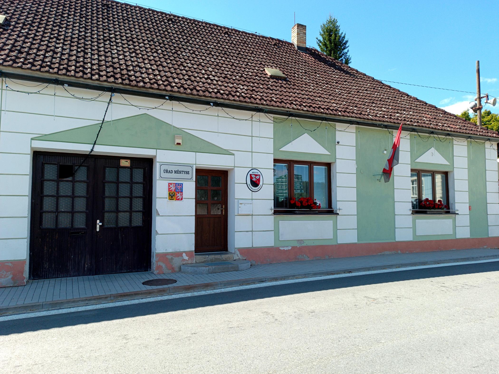Staré Město pod Landštejnem - úřad městyse foto 5