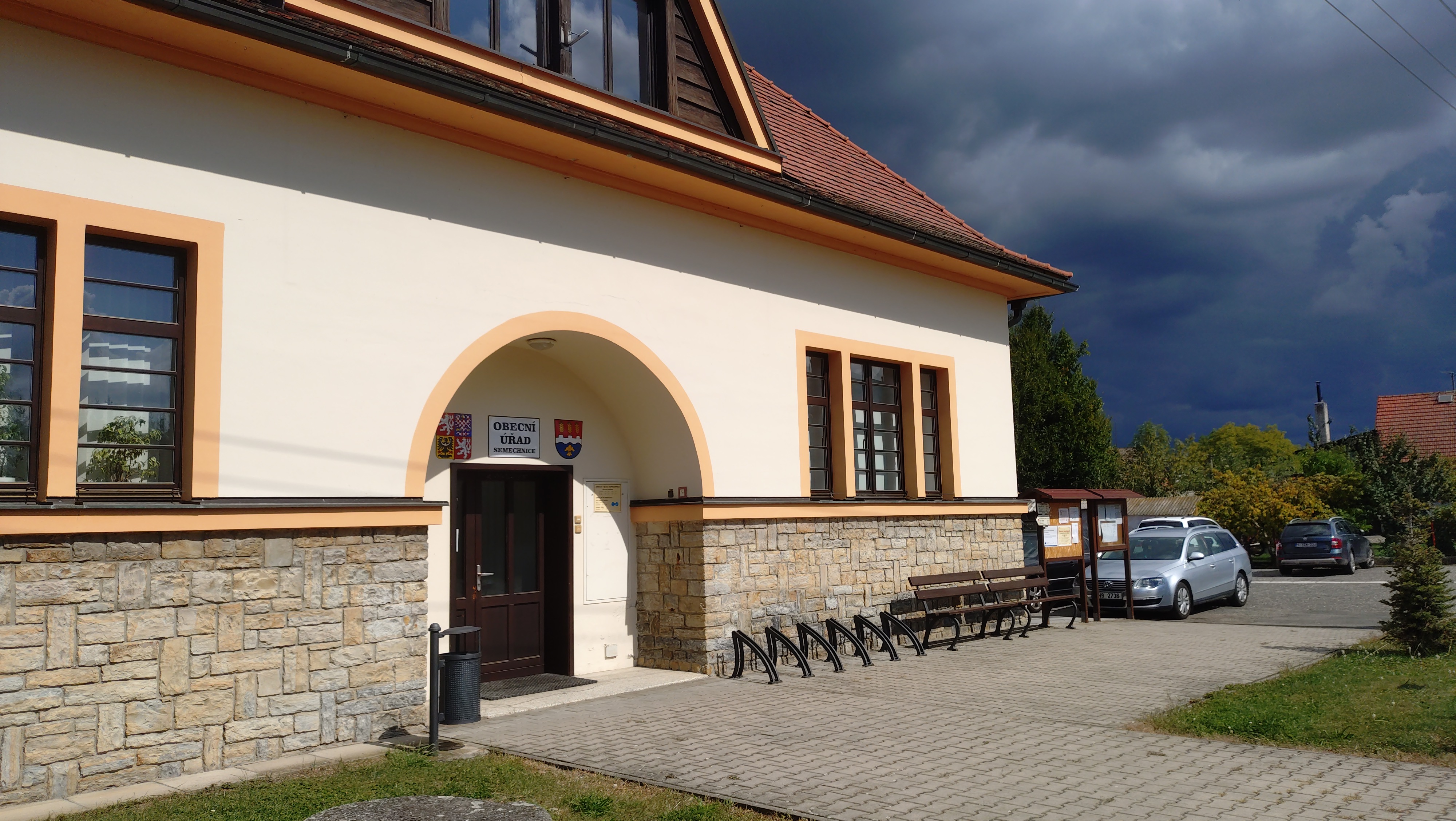 Semechnice - obecní úřad foto 4