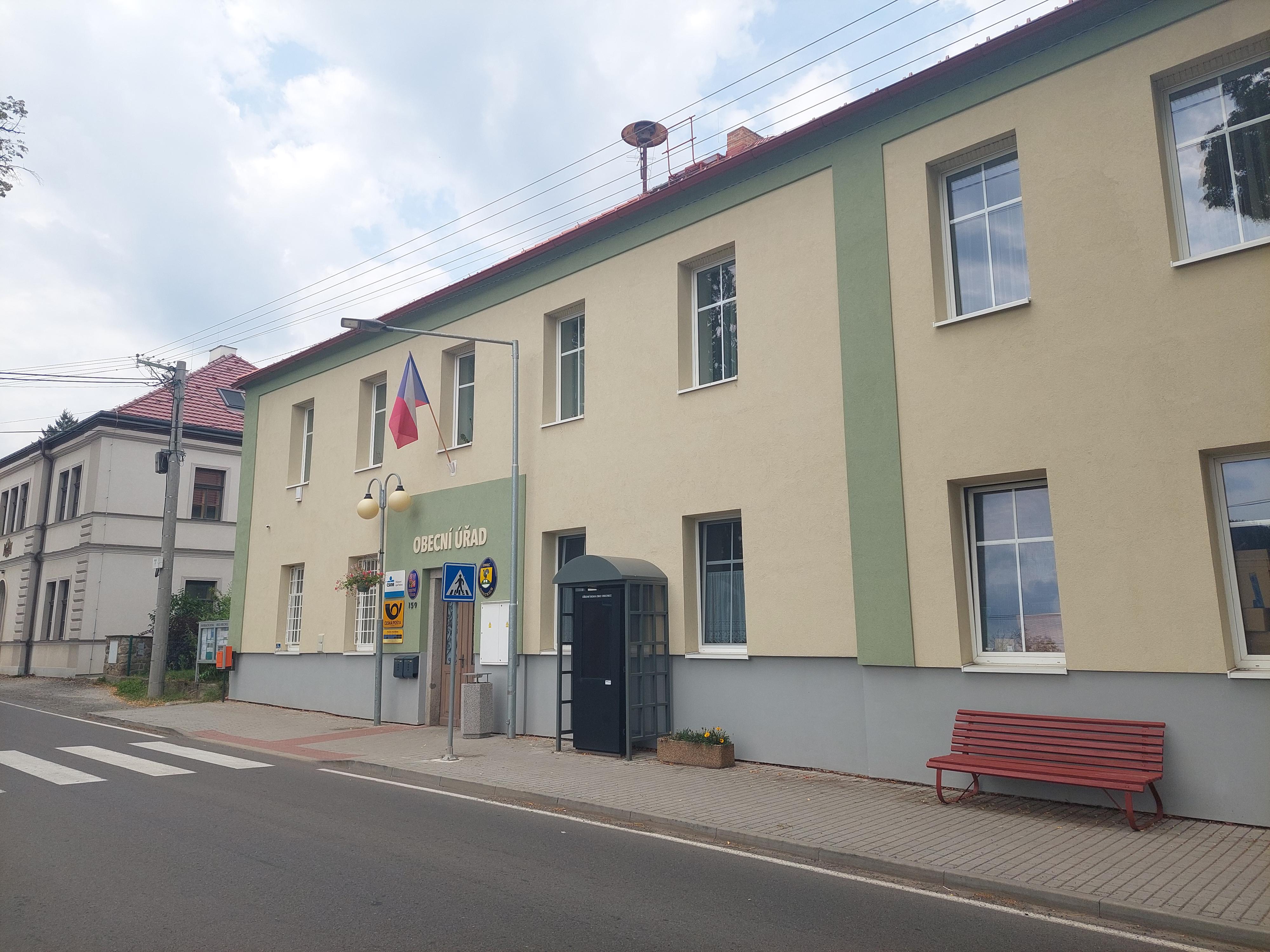 Obecnice - obecní úřad foto 6