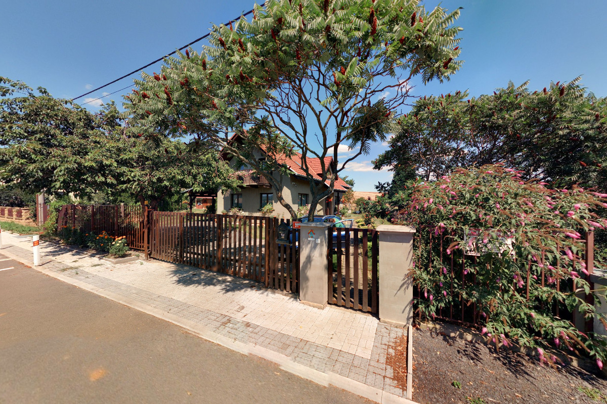 Samoobslužná skříň Libovice