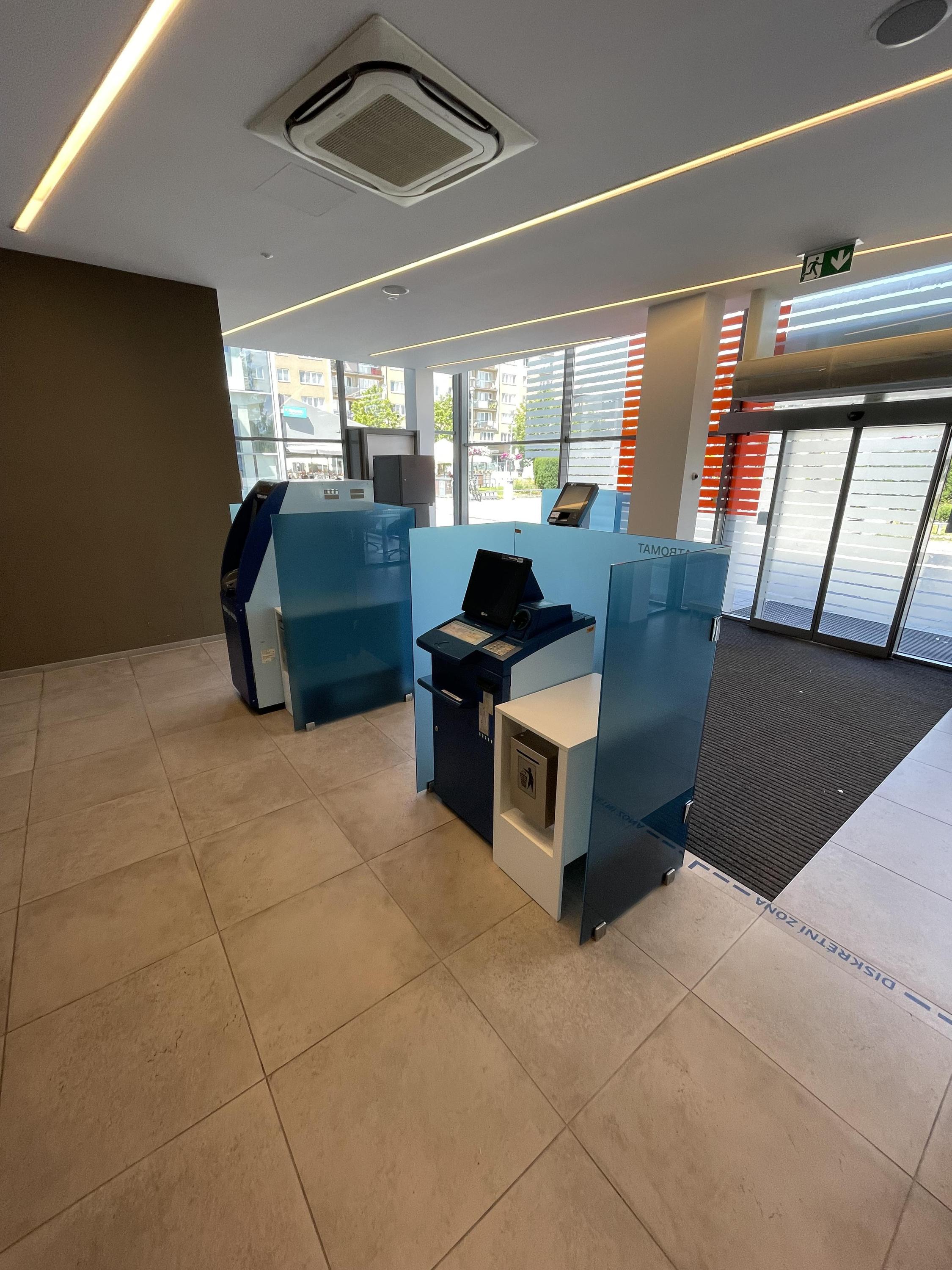 Platbomat České spořitelny foto 2