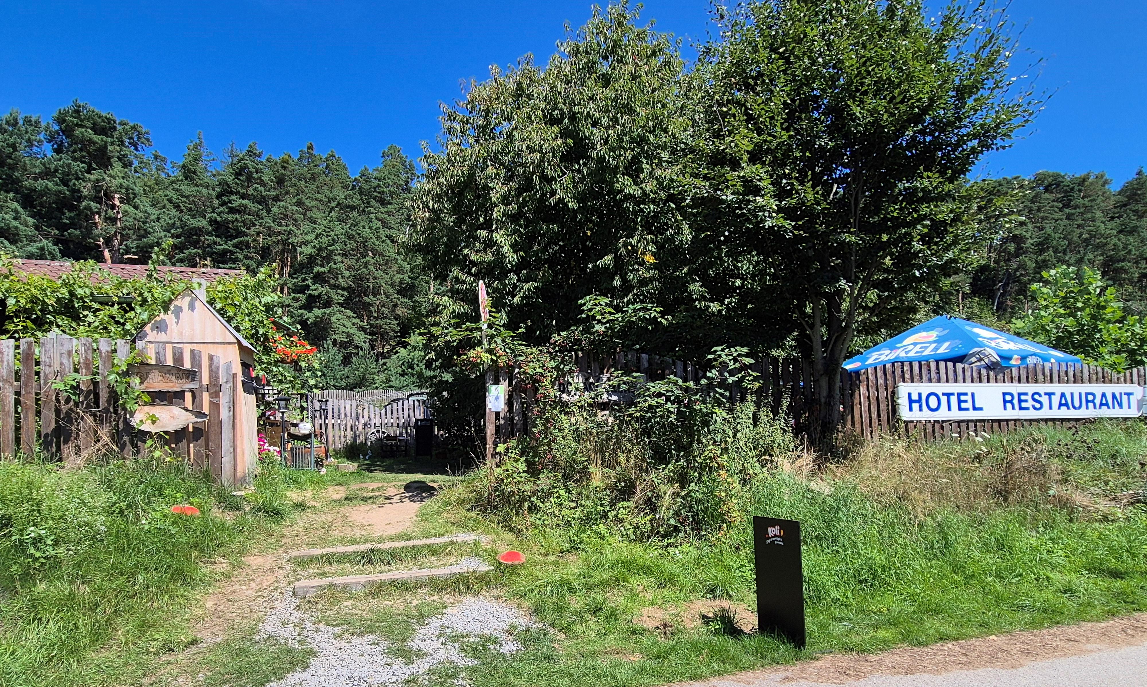 Občerstvení Pod Třešní foto 3