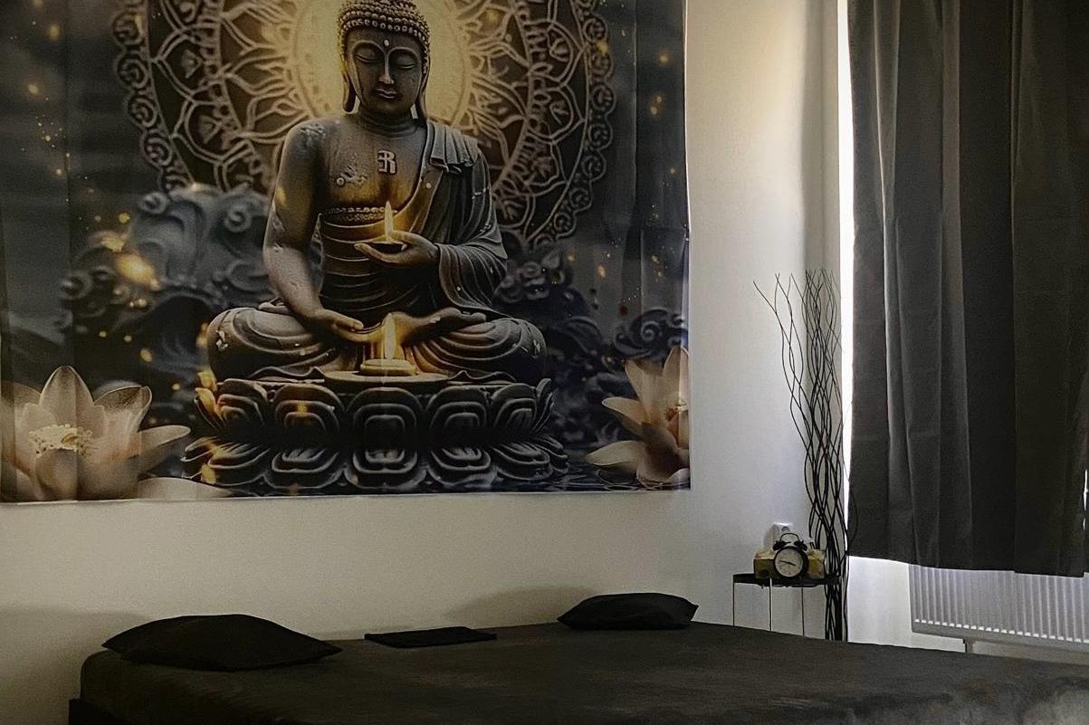 MASSAGE & WELLNESS PARADISE