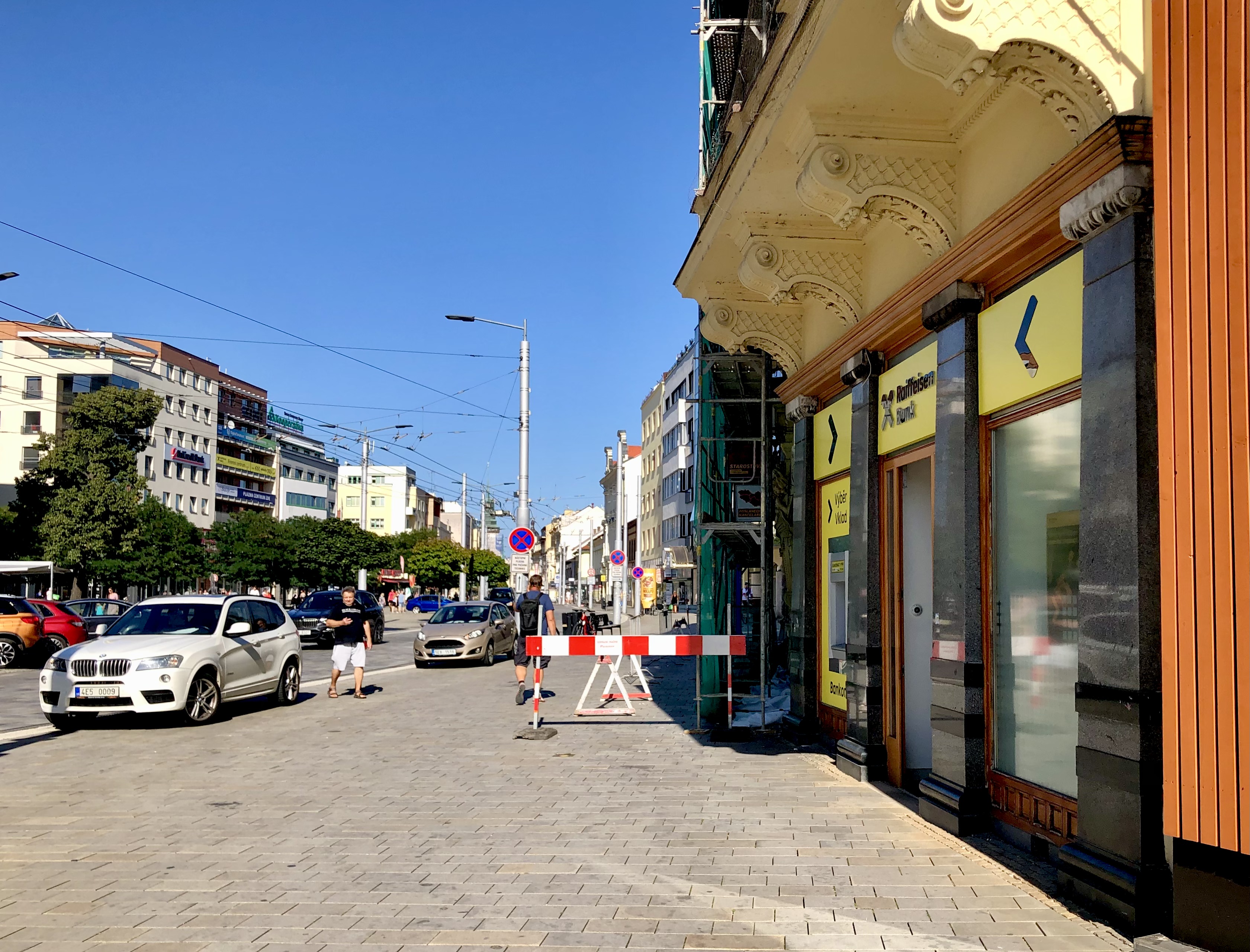 Raiffeisenbank - bankomat foto 3