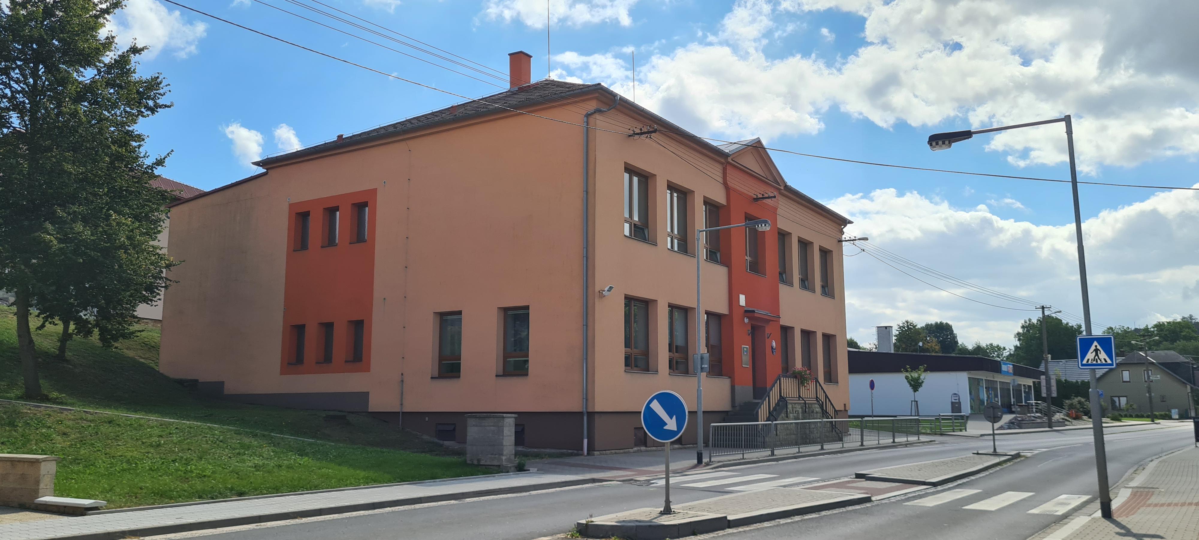 Základní škola a mateřská škola Sopotnice foto 3