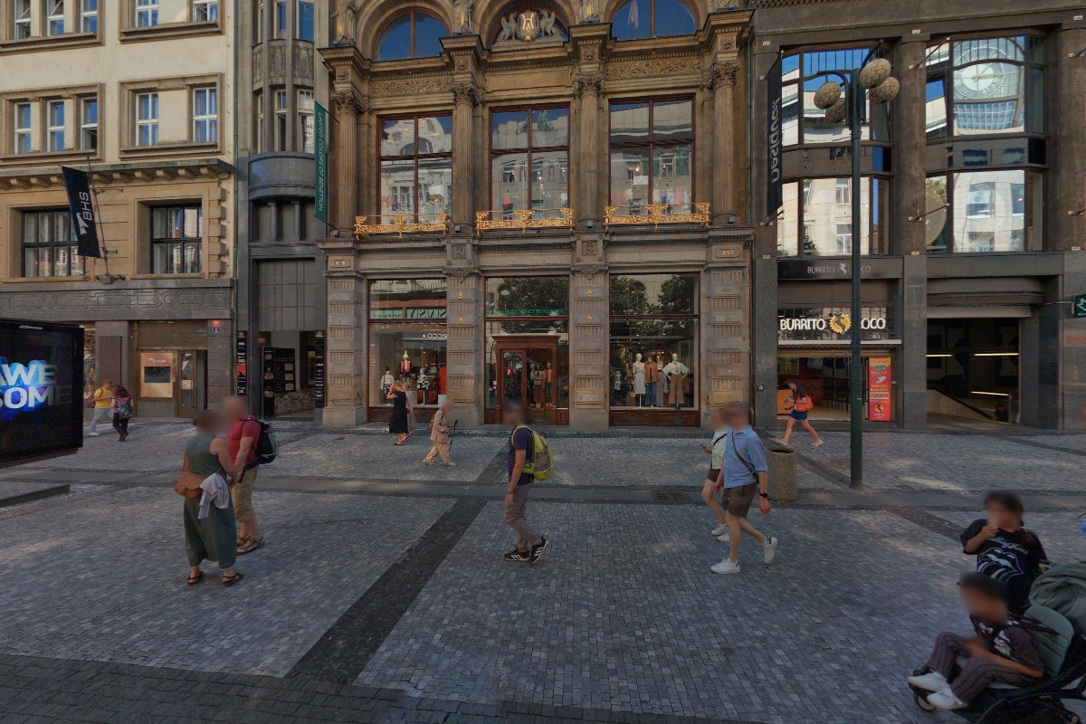 UNITED COLORS OF BENETTON