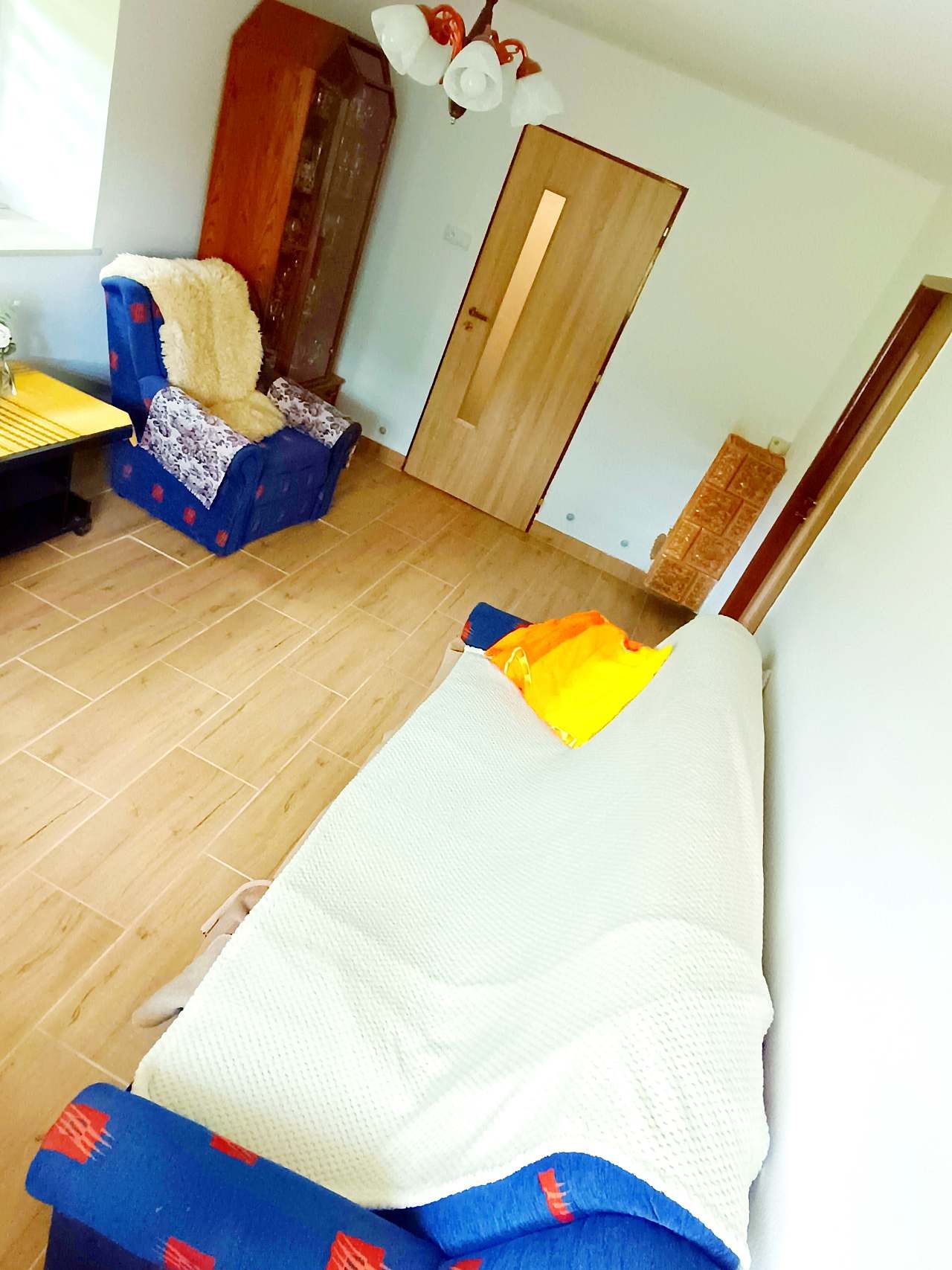 Chalupa za trnkovým keřem foto 4