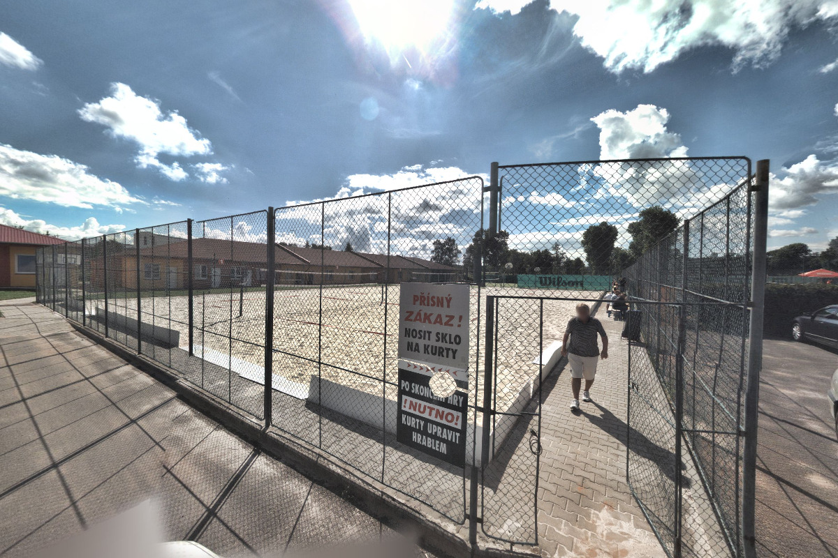 Bechvolejbalové hřiště