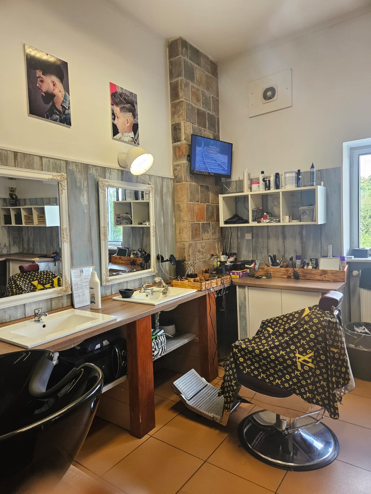 Barber shop Bílina foto 4