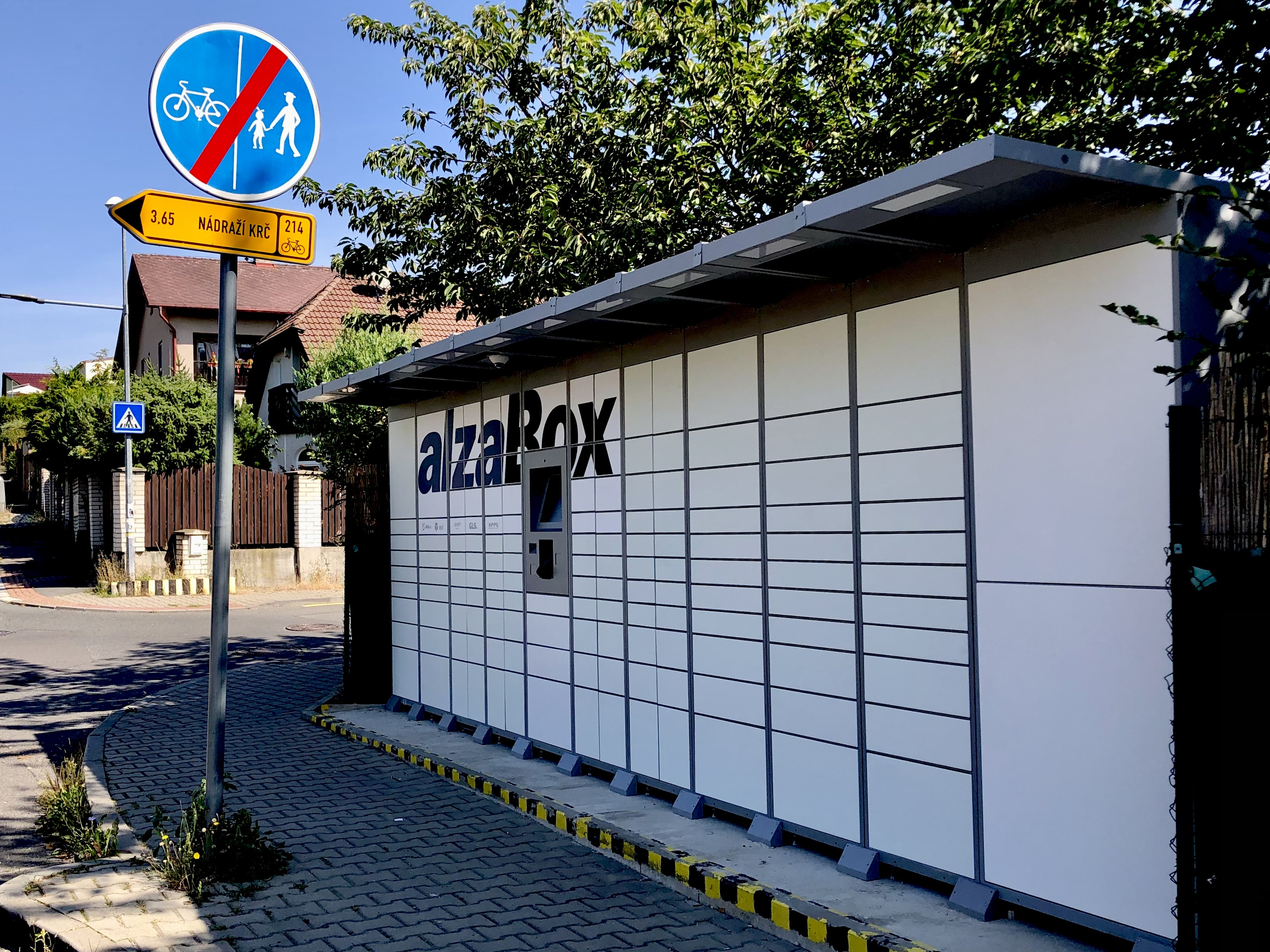 AlzaBox