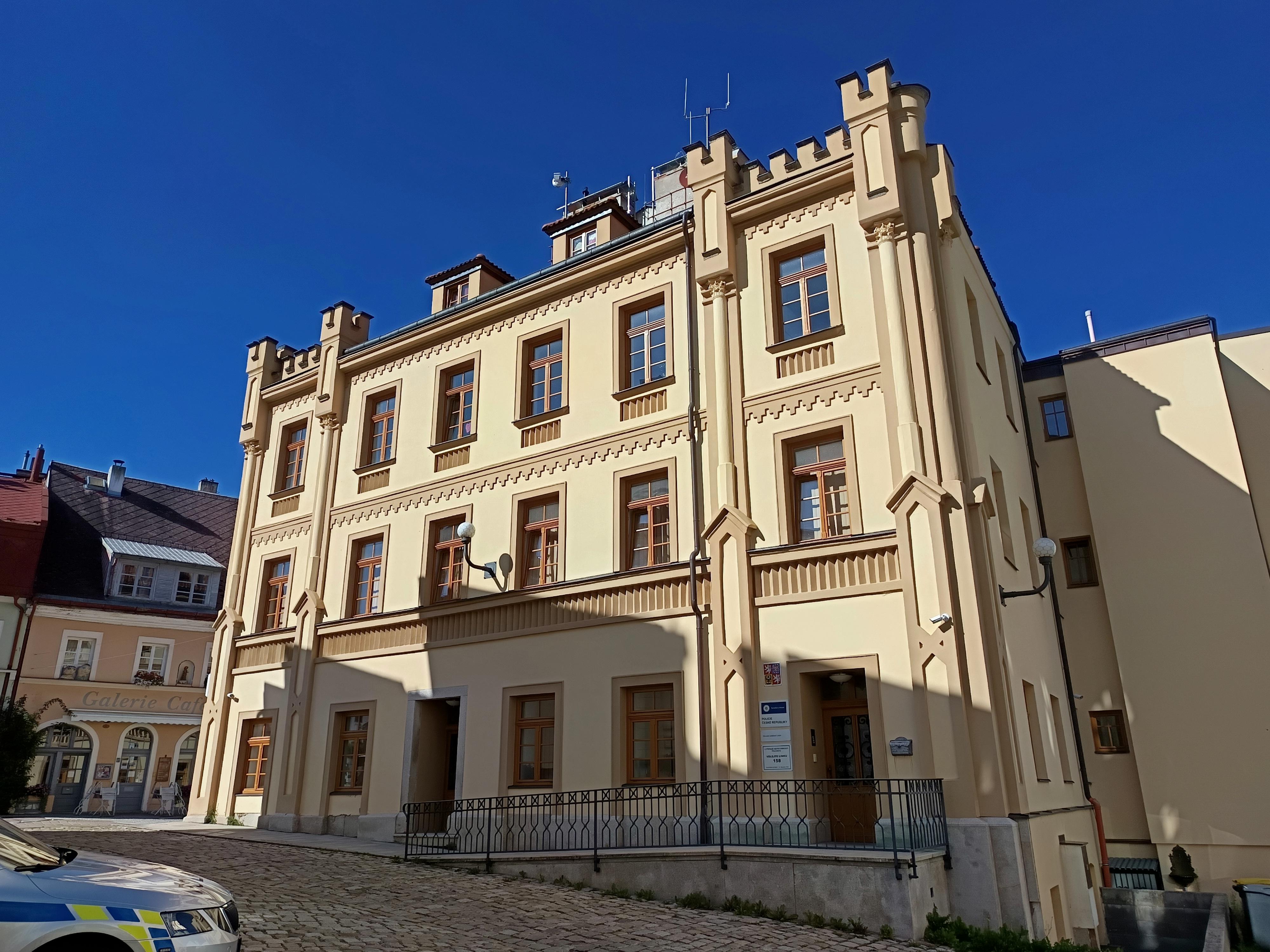 Policie ČR - Obvodní oddělení Loket nad Ohří foto 2