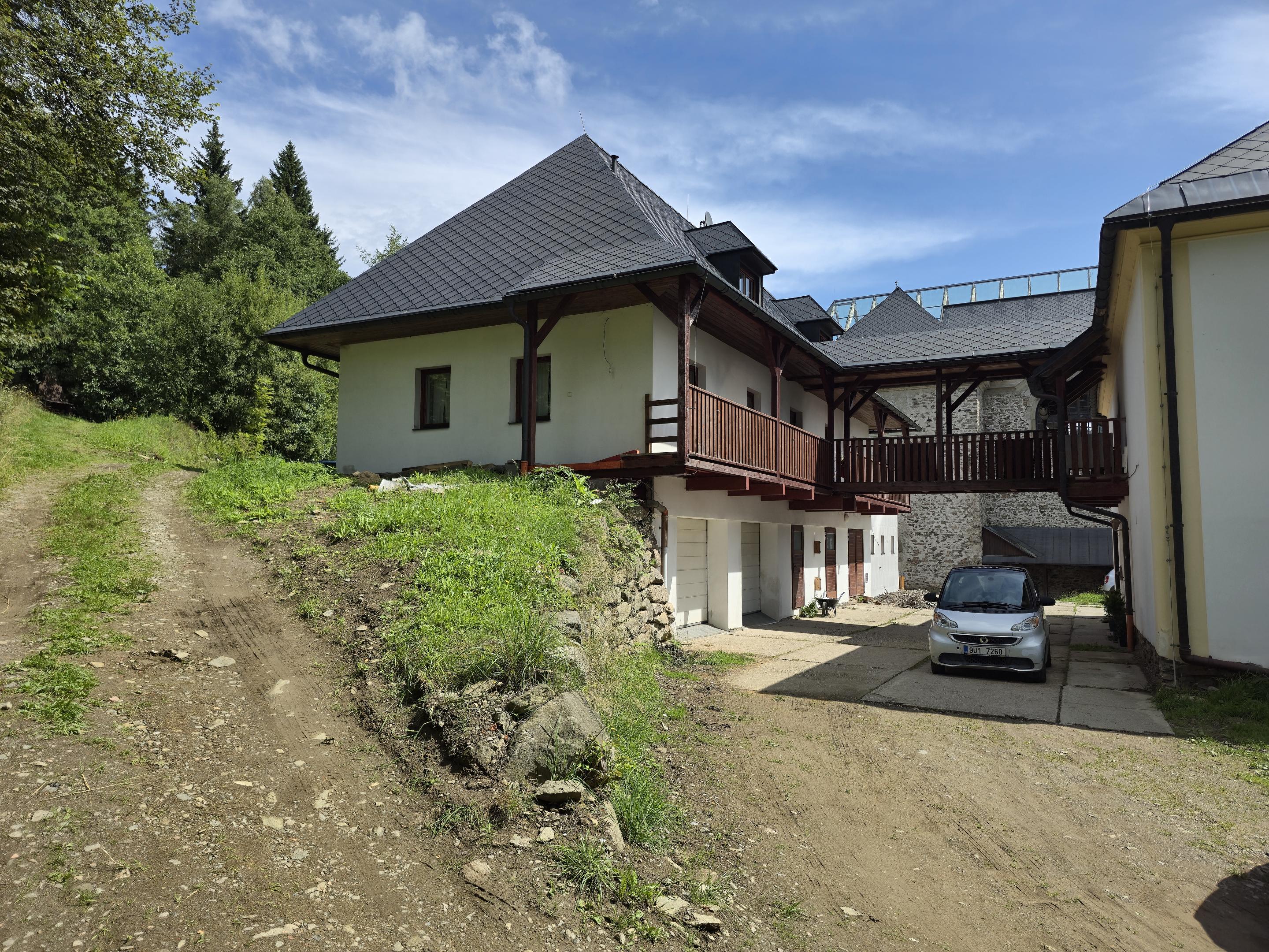 Římskokatolická farnost Neratov foto 3