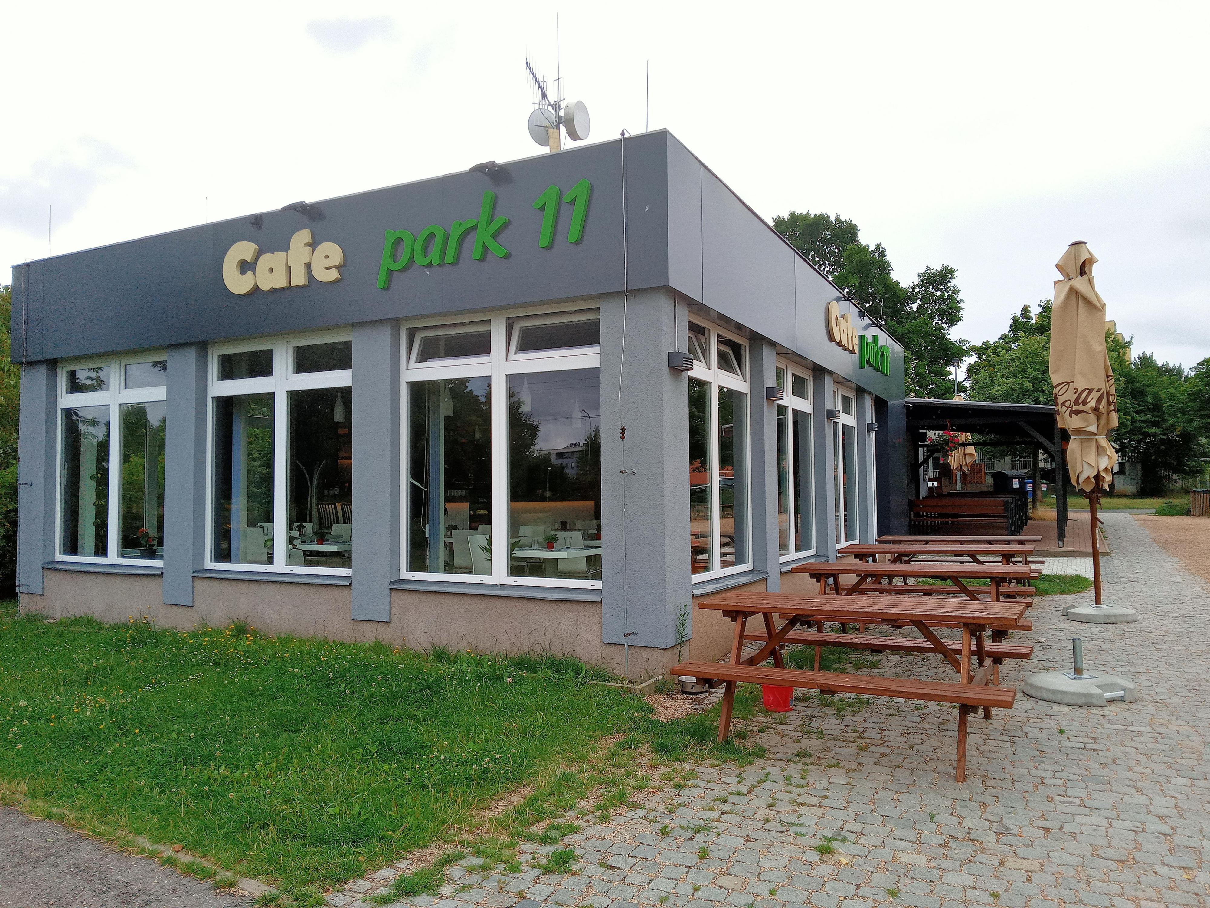 BISTRO Cafe Park 11