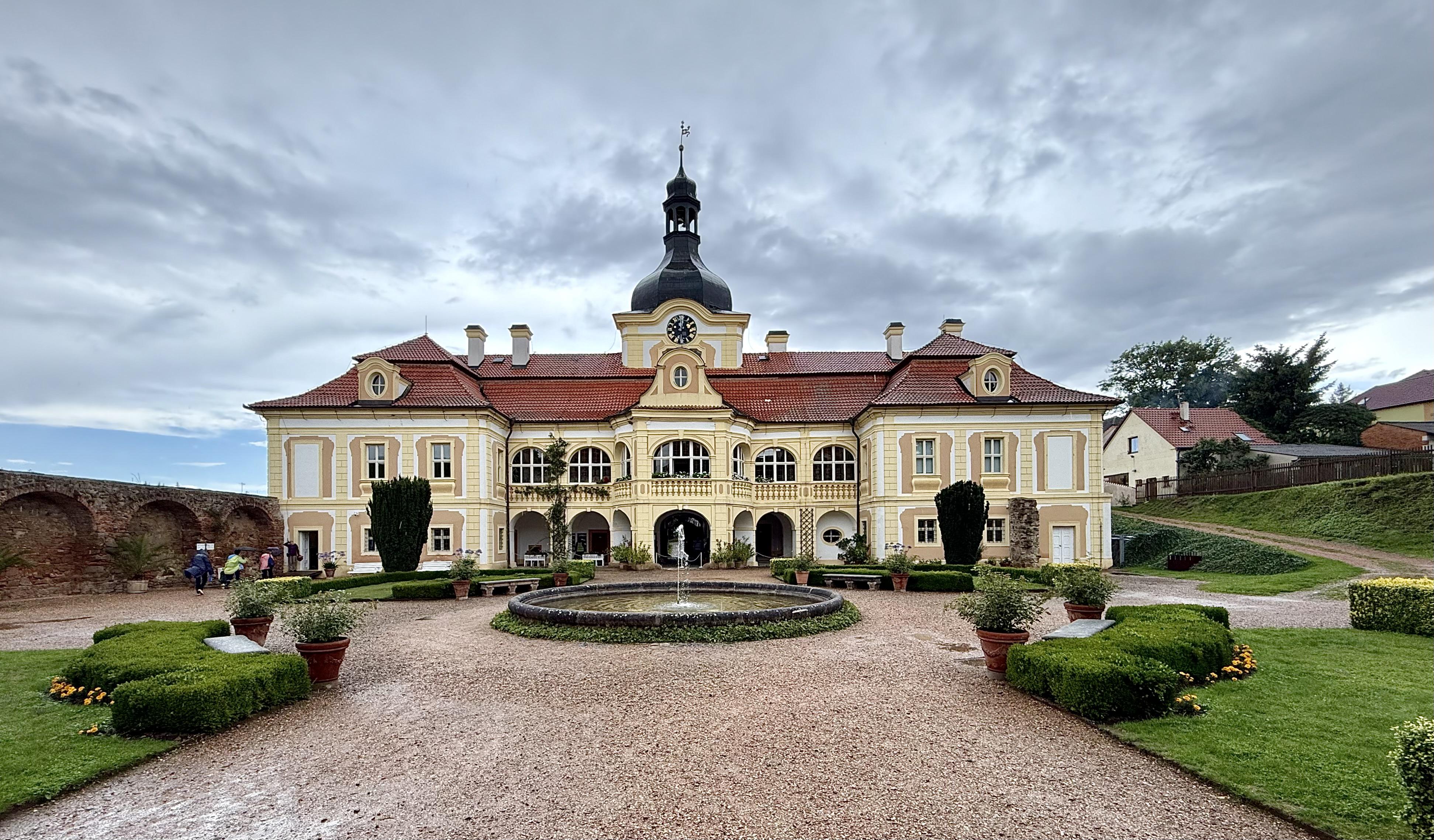 Státní zámek Nebílovy foto 3