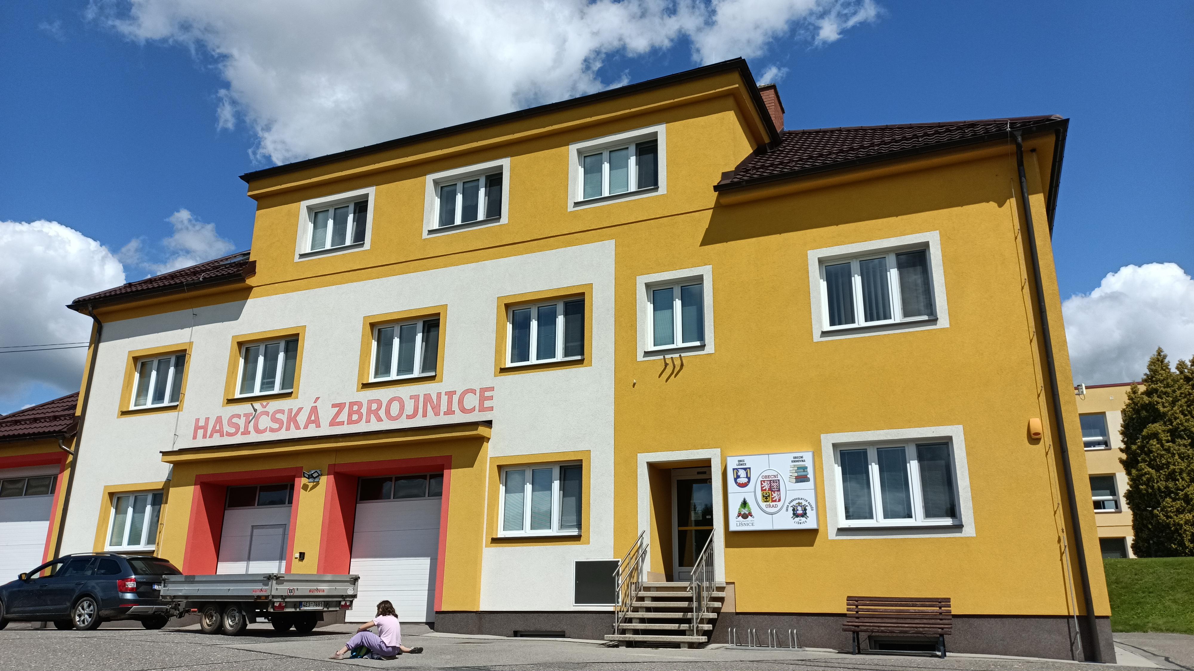 Líšnice - obecní úřad foto 3
