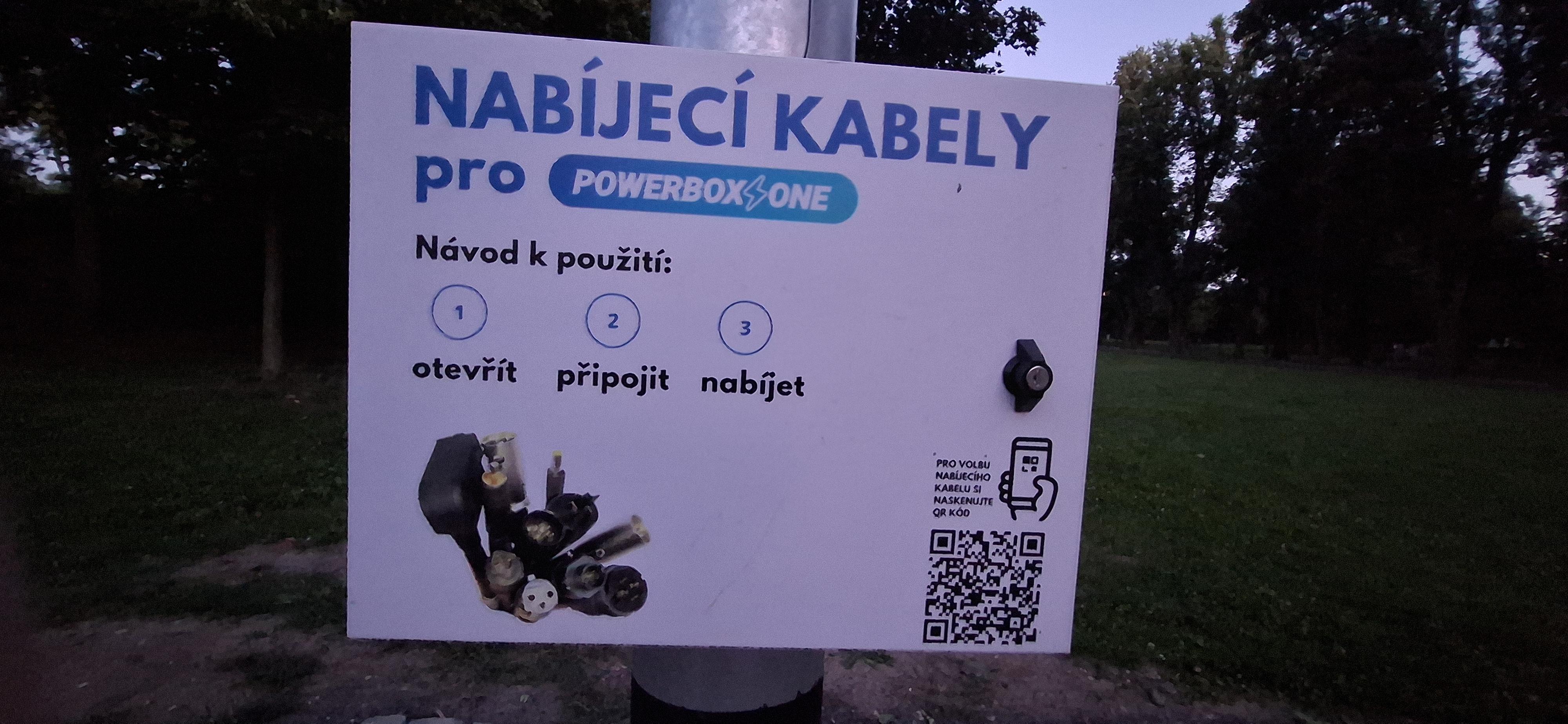 Nabíjecí stanice Město Louny, Masarykovy sady foto 5