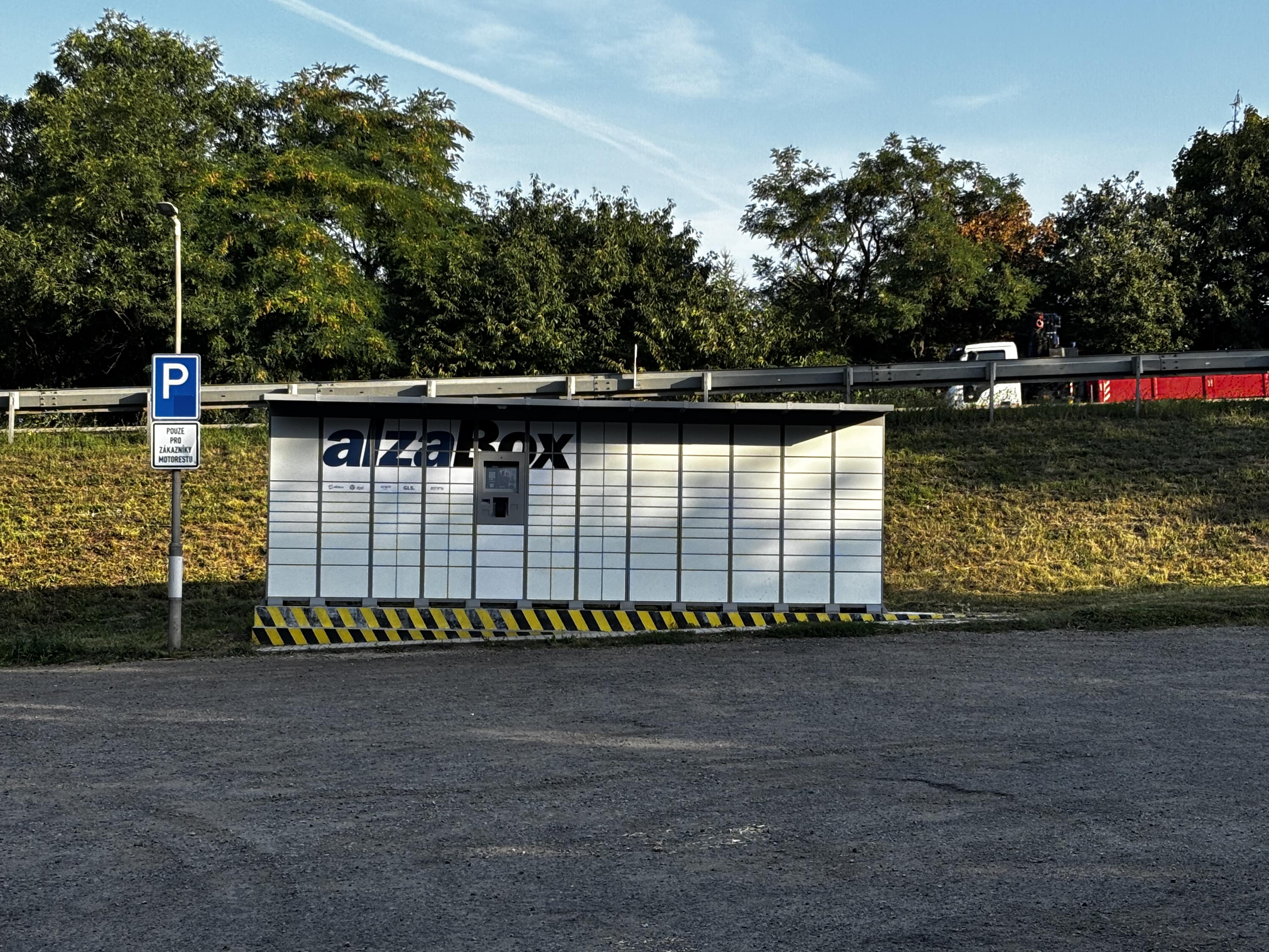 AlzaBox