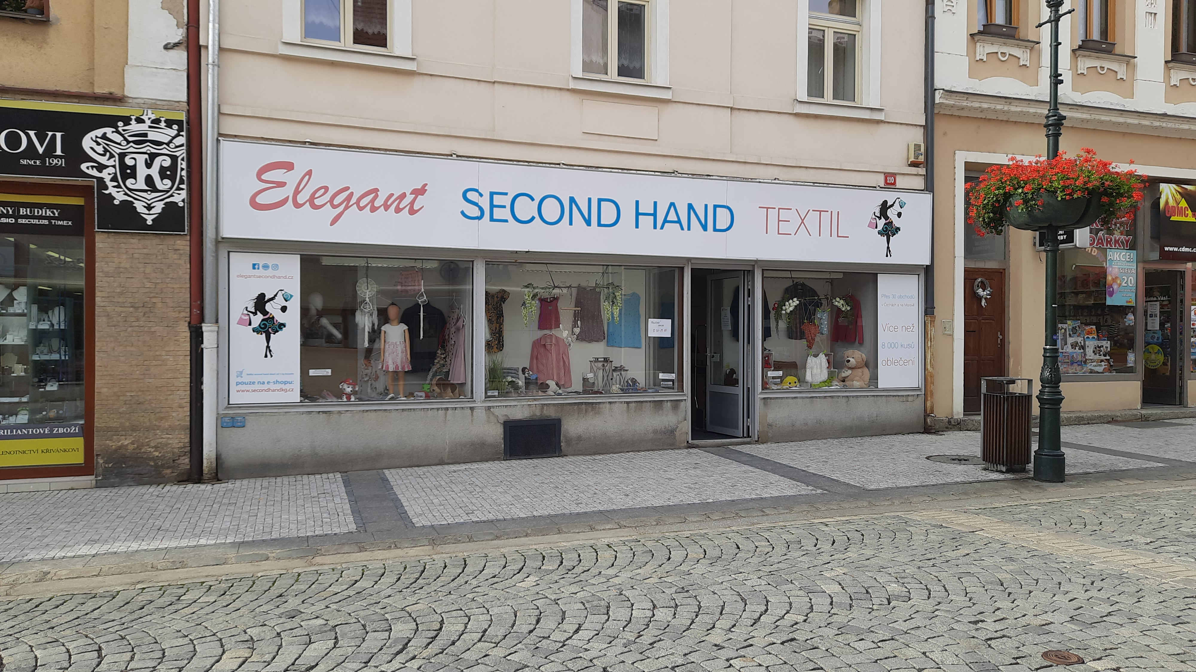 Second hand Elegant foto 2