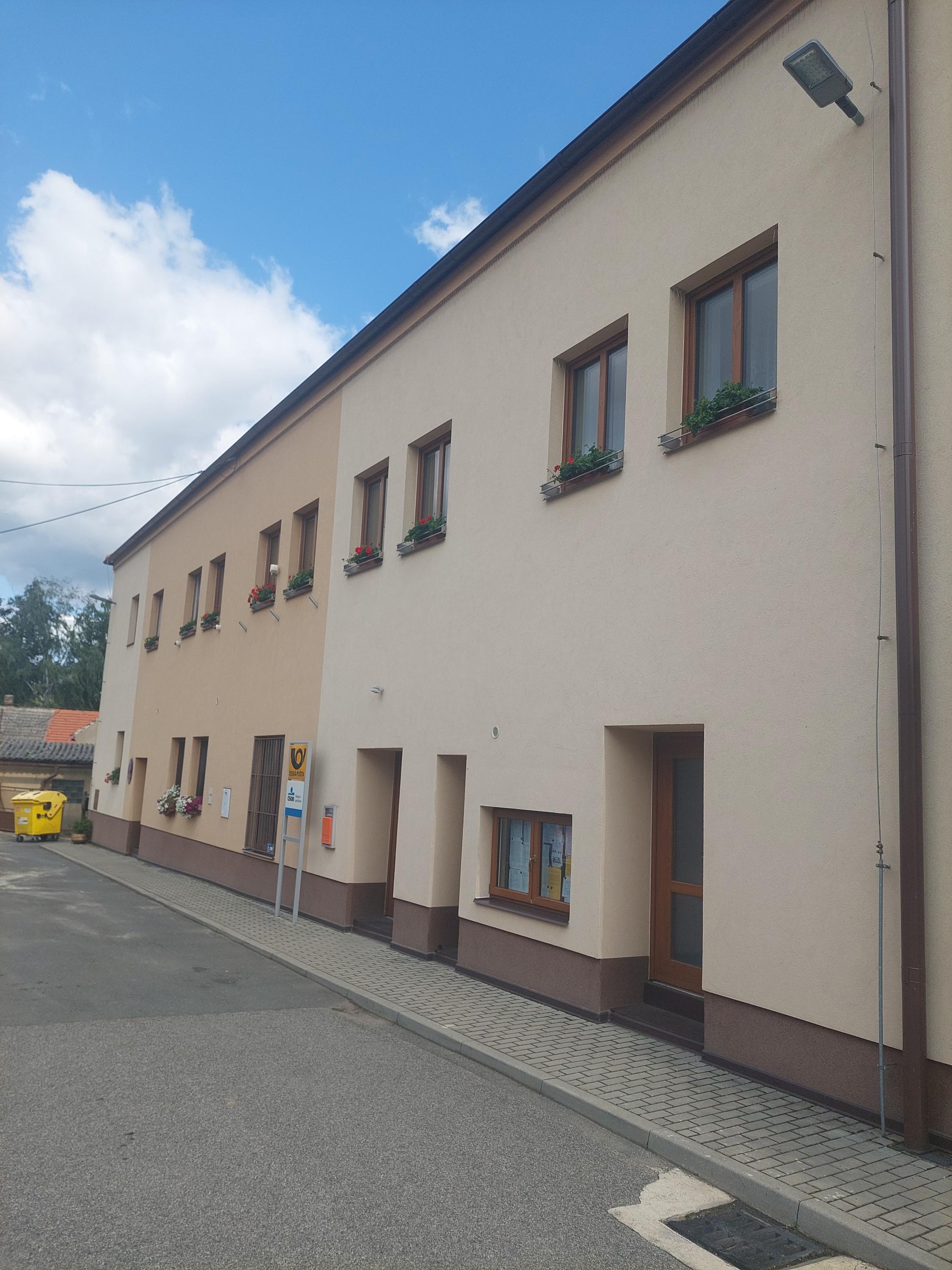 Praskolesy - obecní úřad foto 3