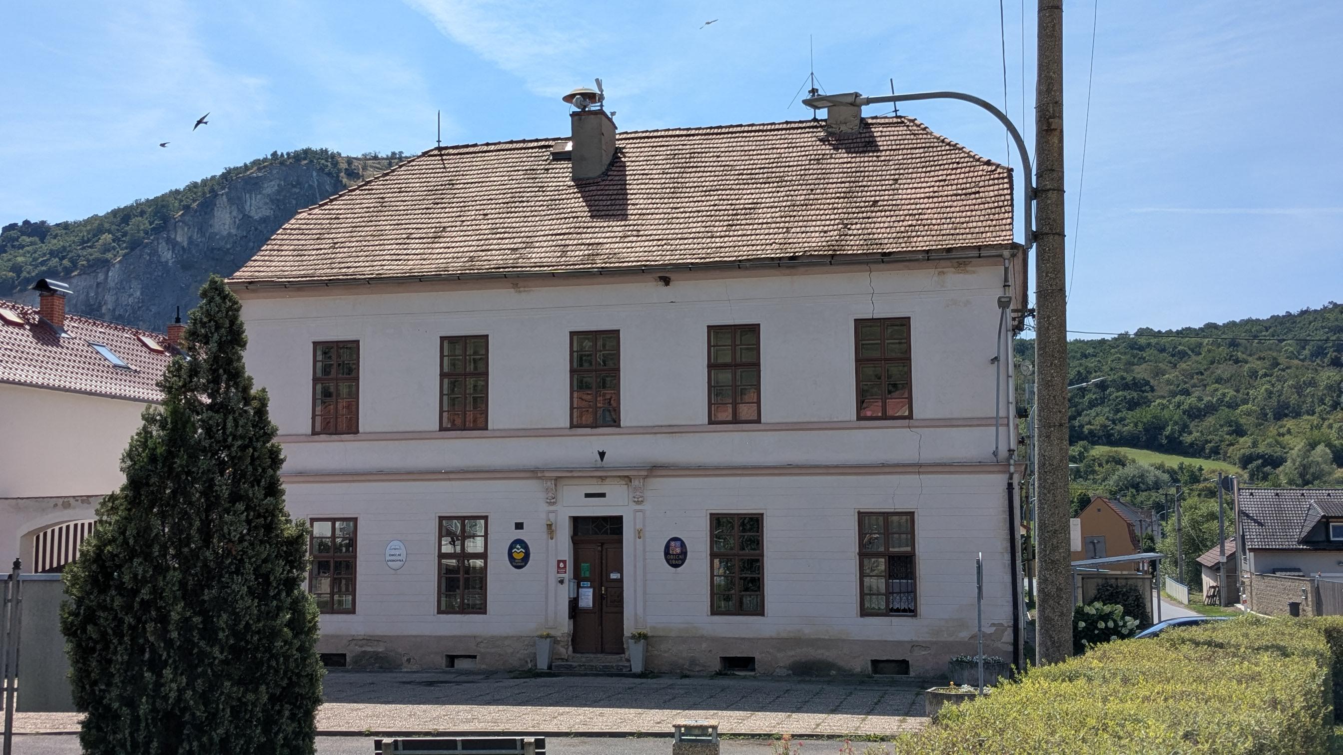 Želenice - obecní úřad foto 3