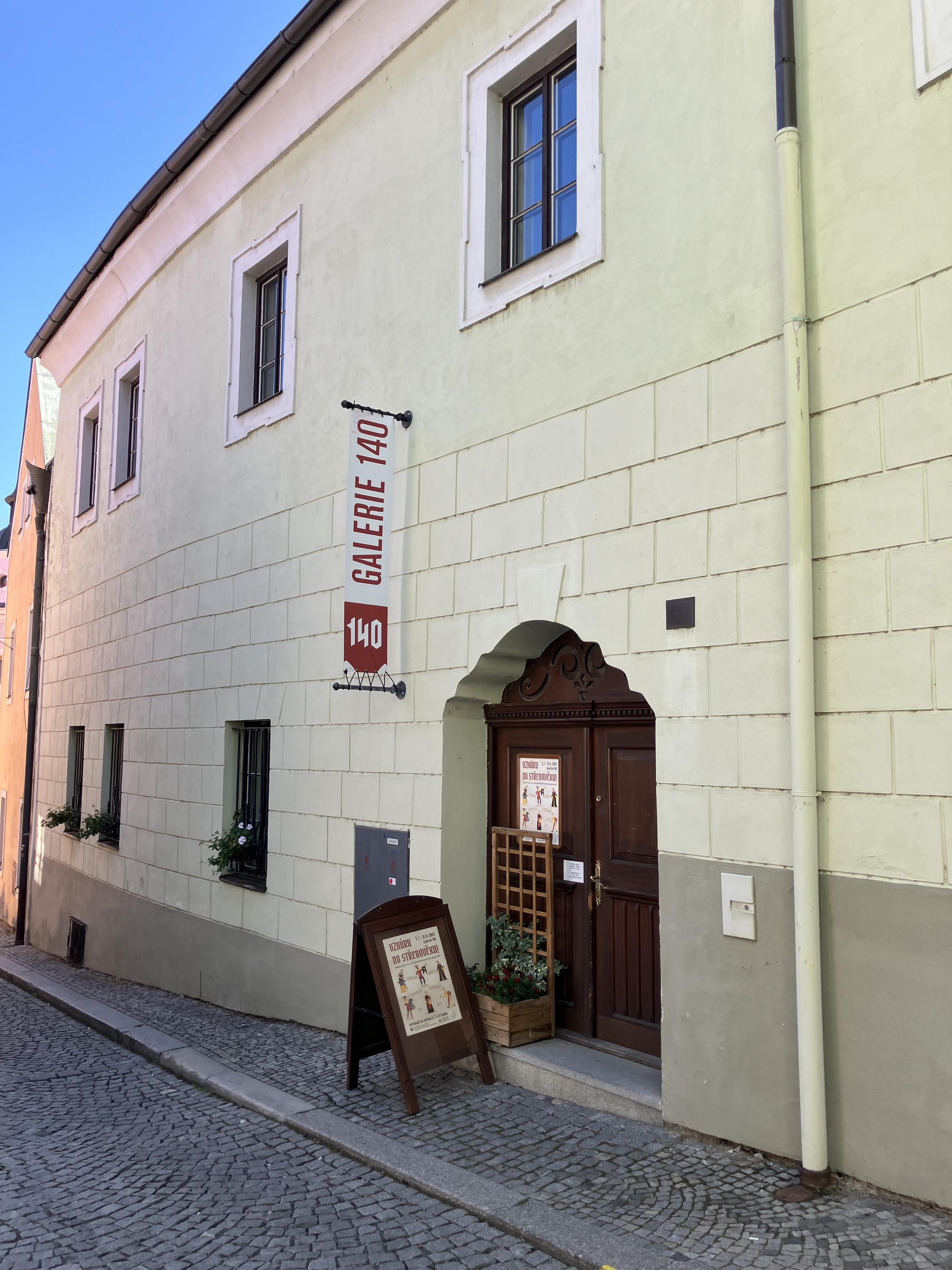 Galerie 140 foto 3