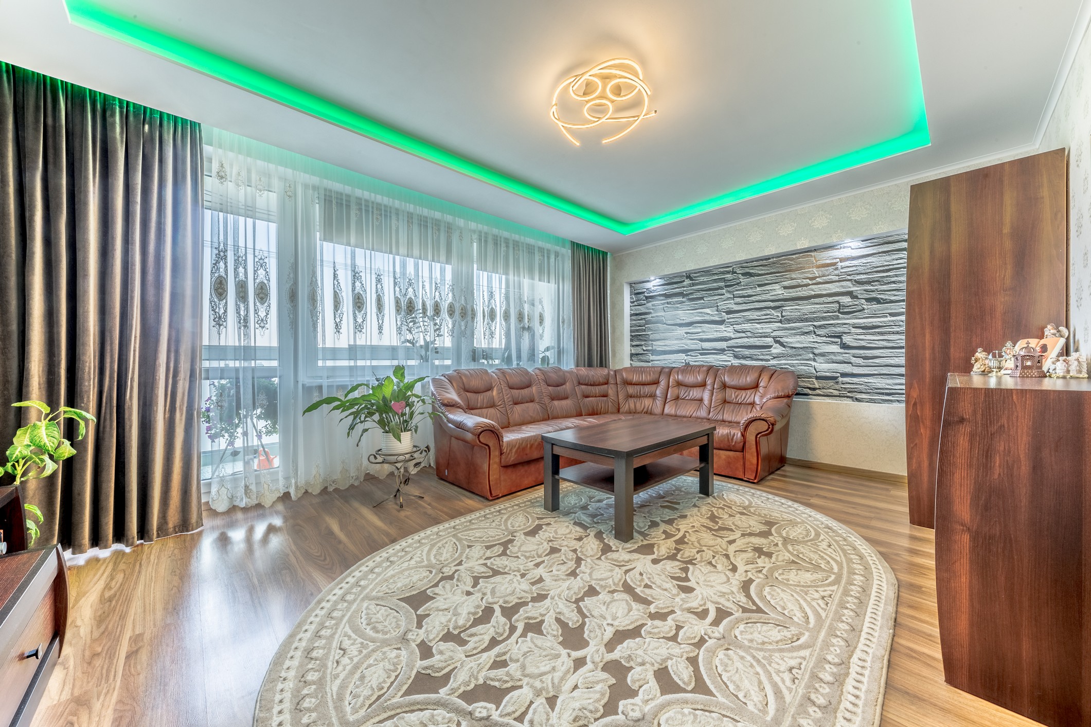 Michail Jerošenko - realitní makléř foto 4