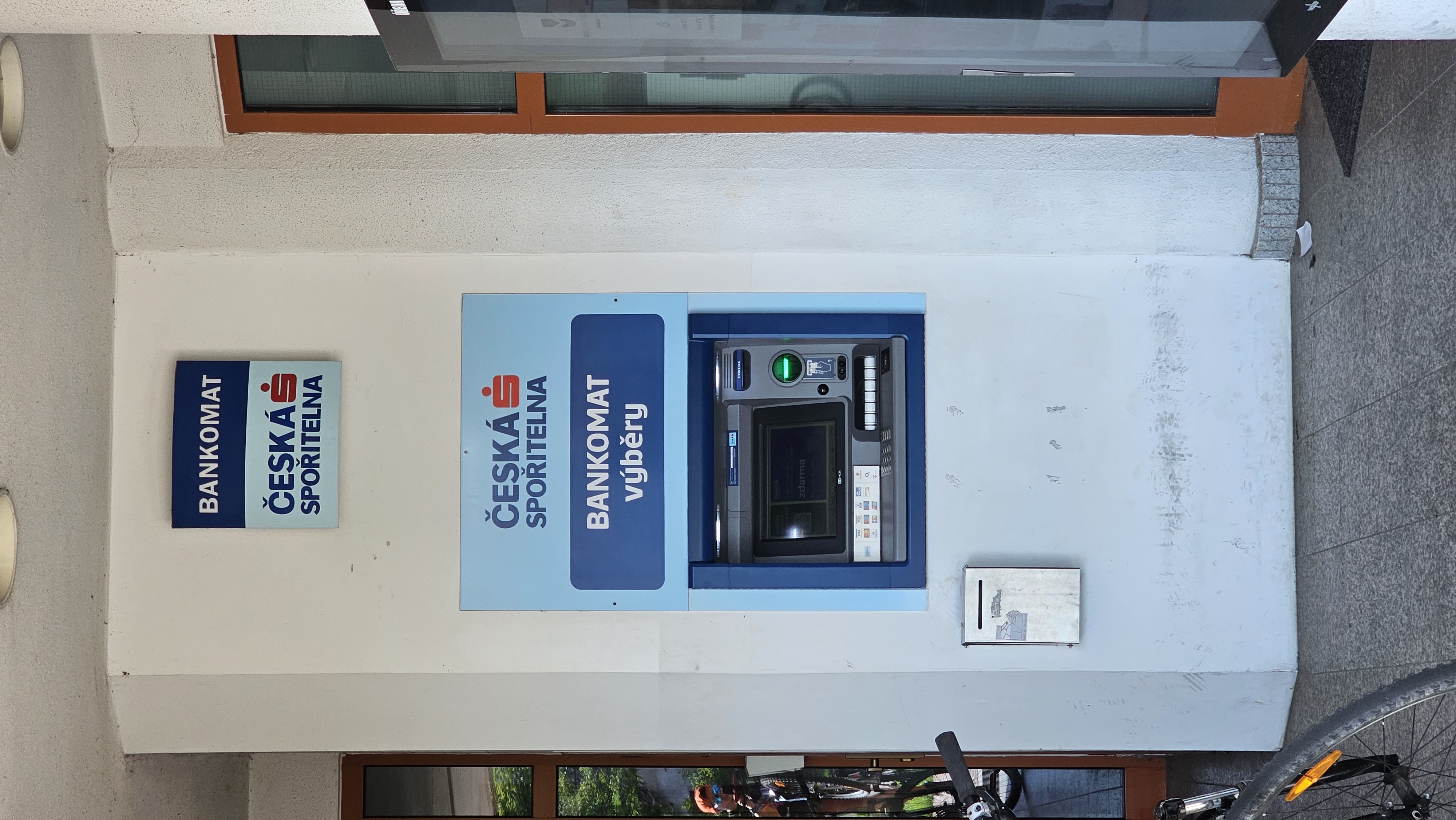 Bankomat České spořitelny foto 2