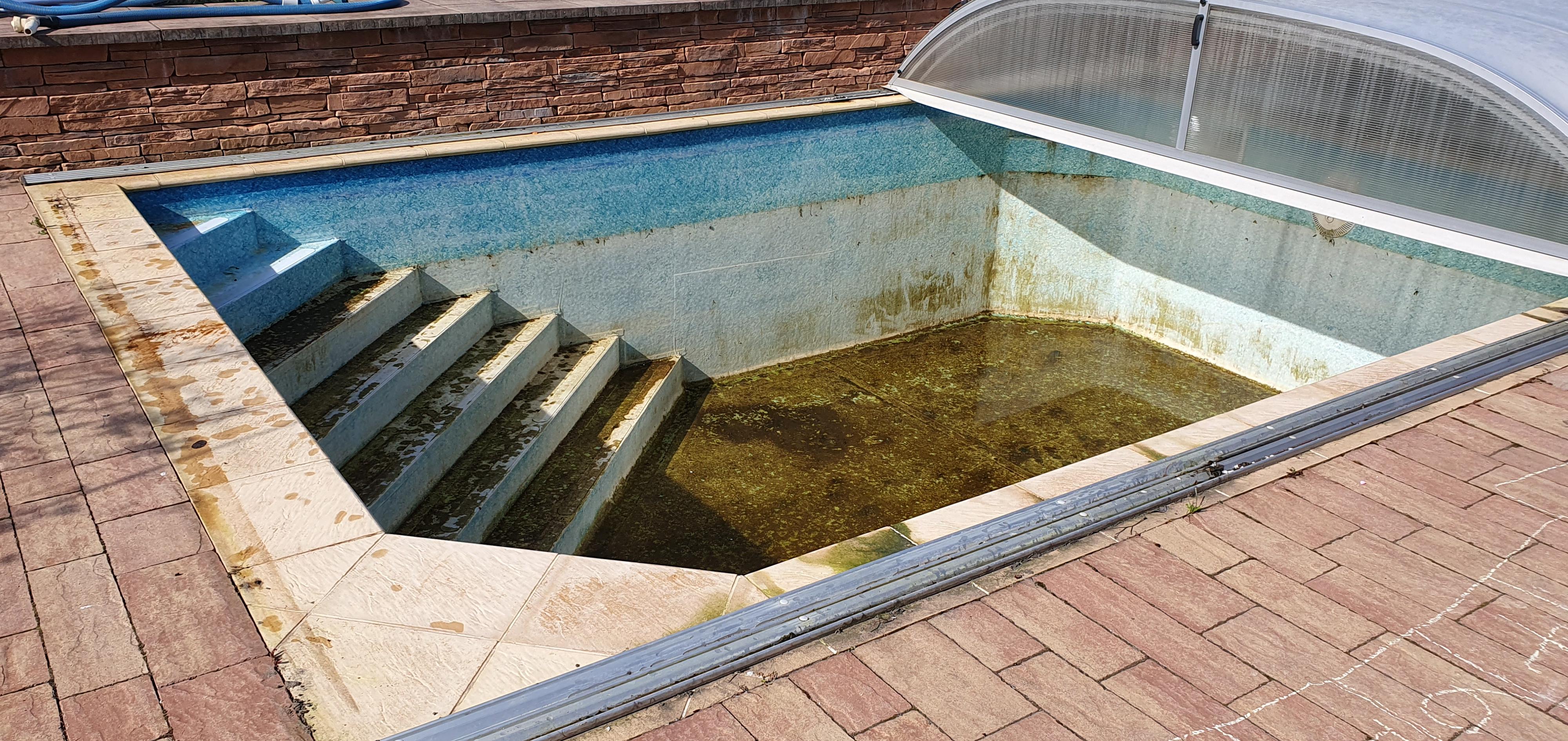 Poolbluegate