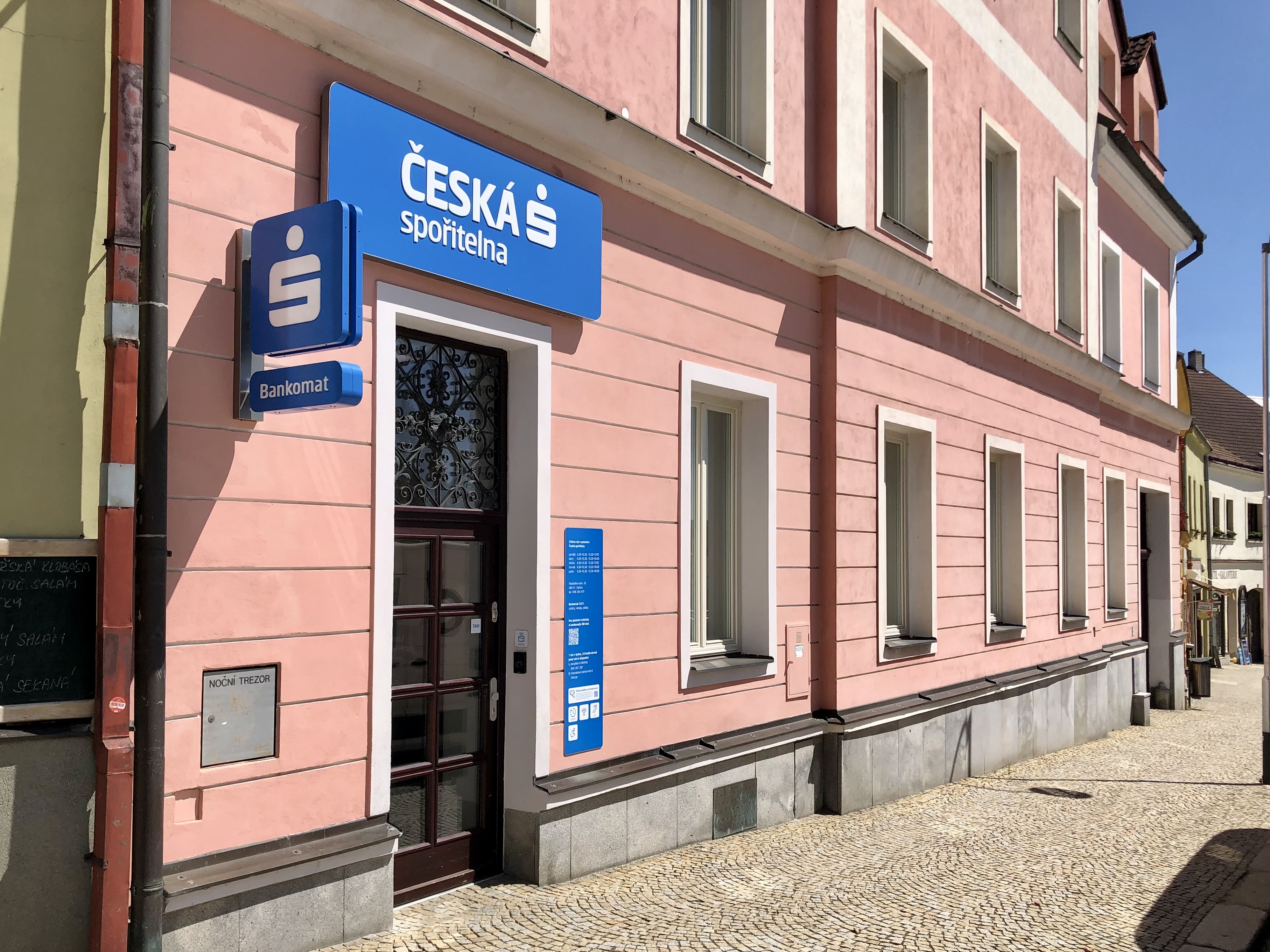 Česká spořitelna, a.s. foto 2