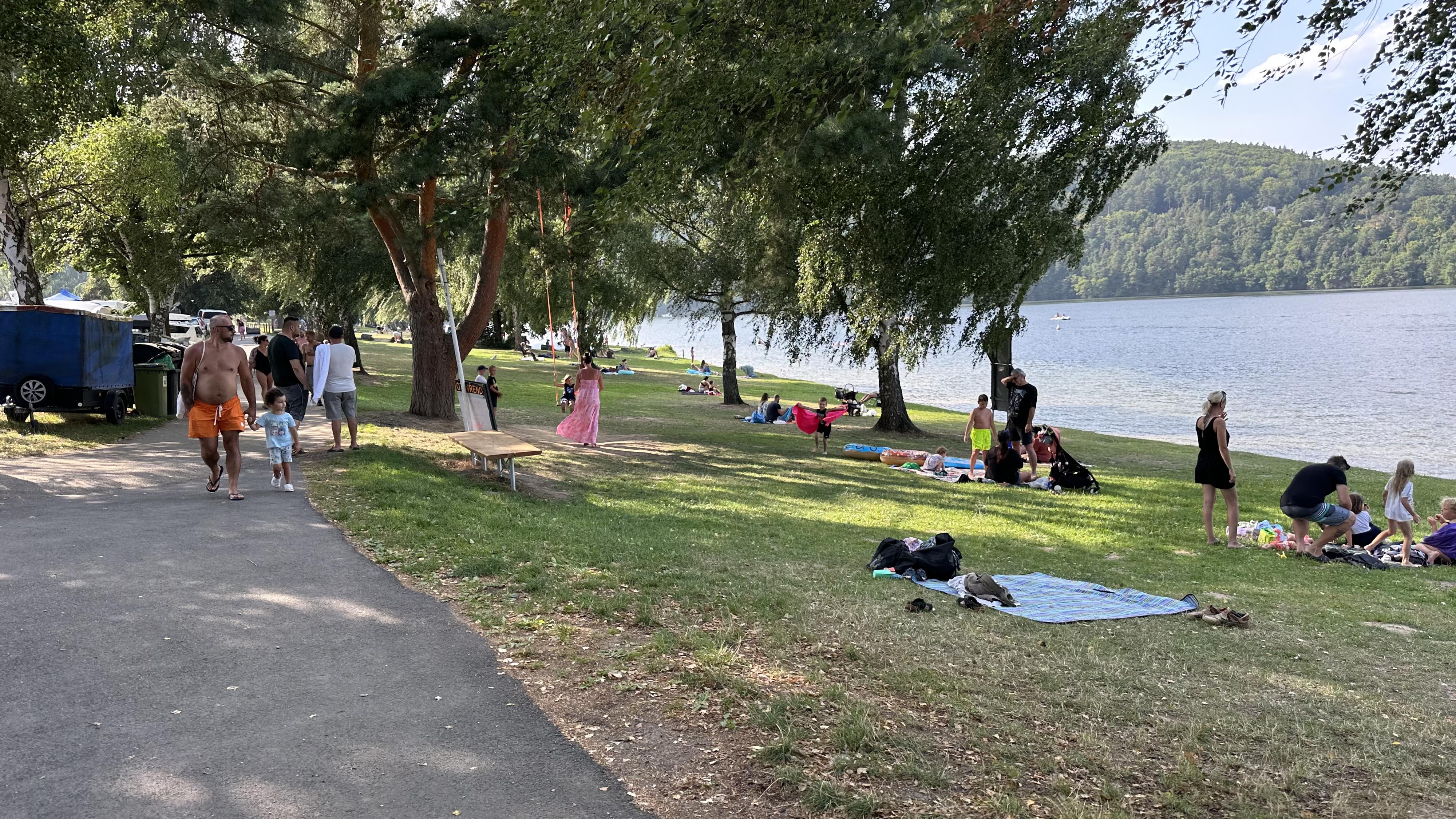 Bongo Bongo půjčovna lodí foto 3