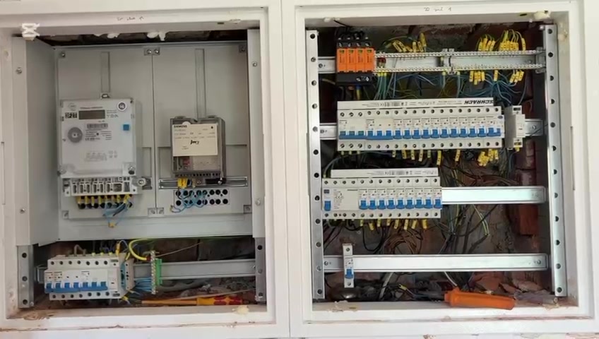 Revize elektrických zařízení a hromosvodů David Kříž foto 2 (náhled videa)