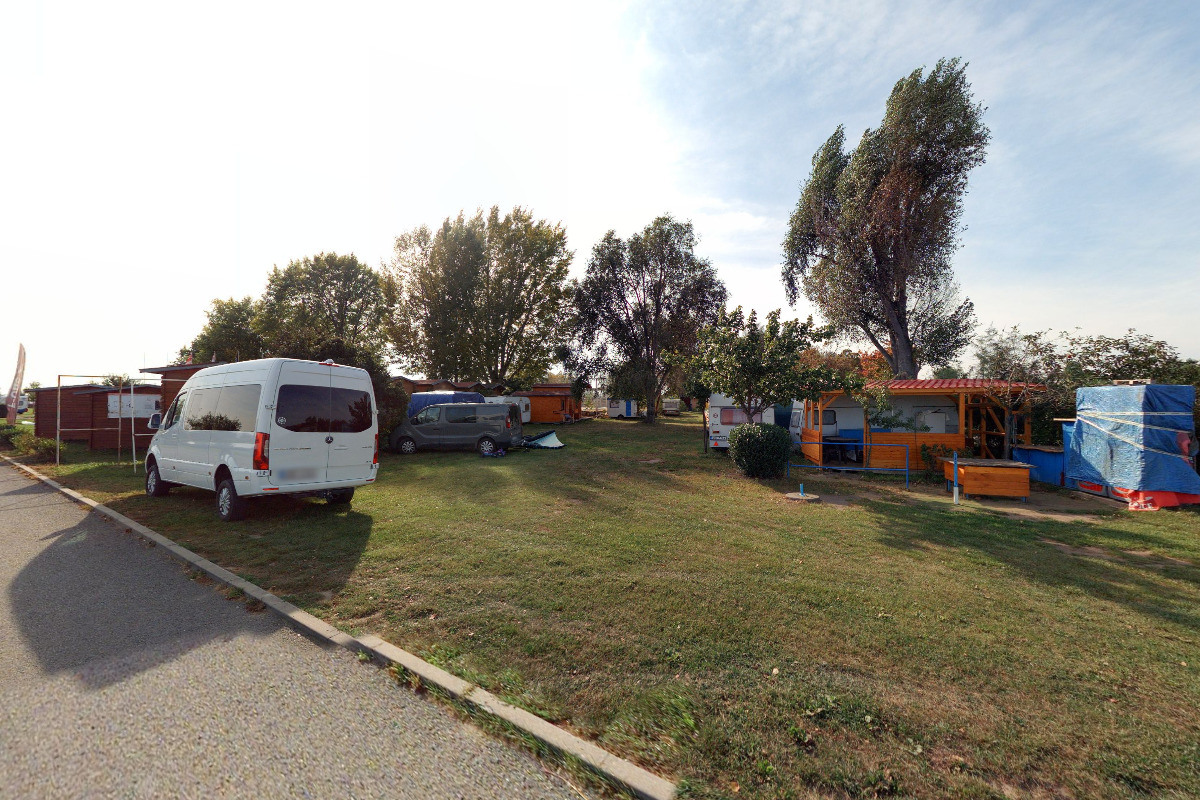 Půjčovna motorových člunů a šlapadel Mušov Pasohlávky foto 3