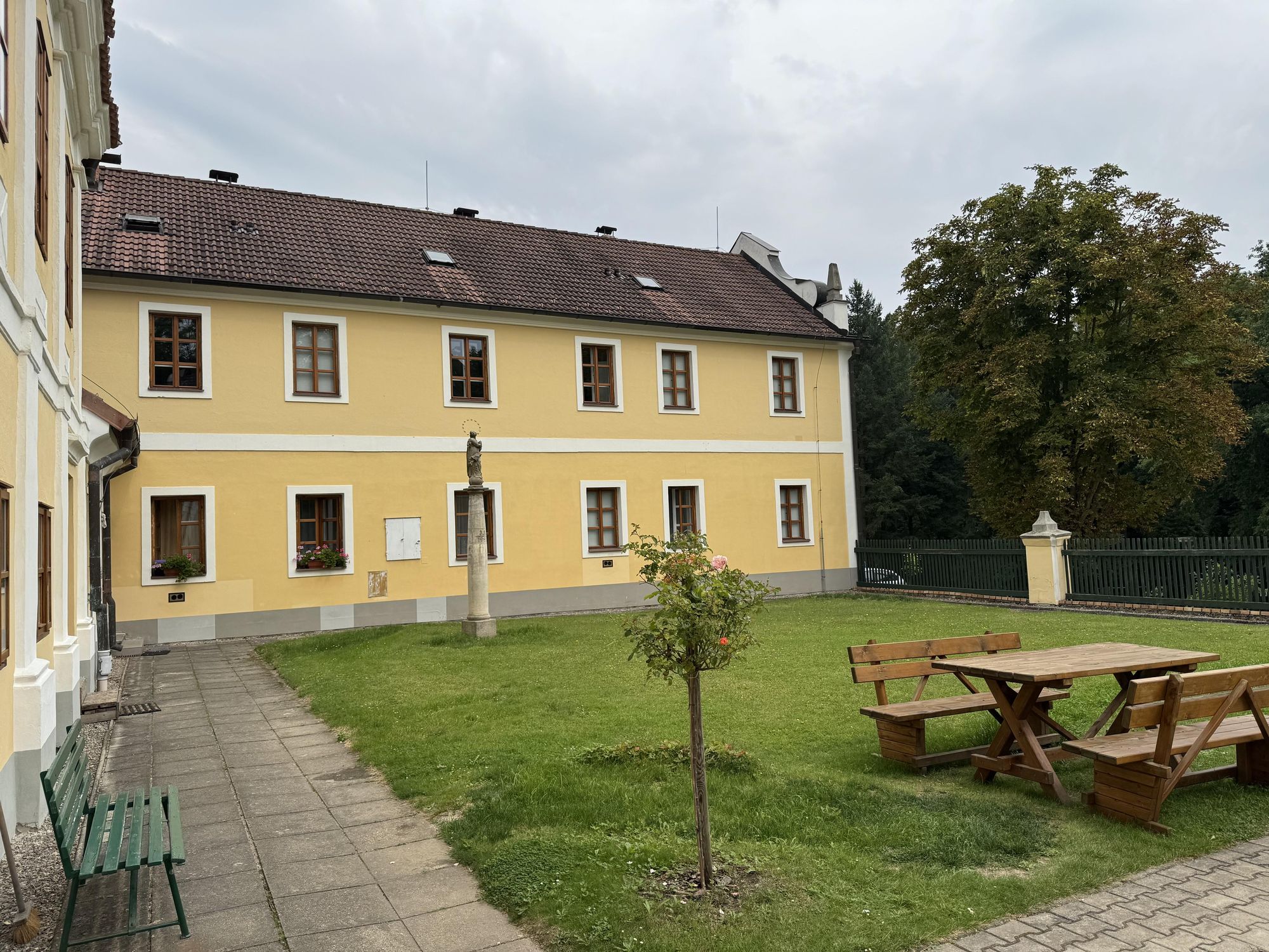 Domácí evangelizační kavárna Lomec foto 4