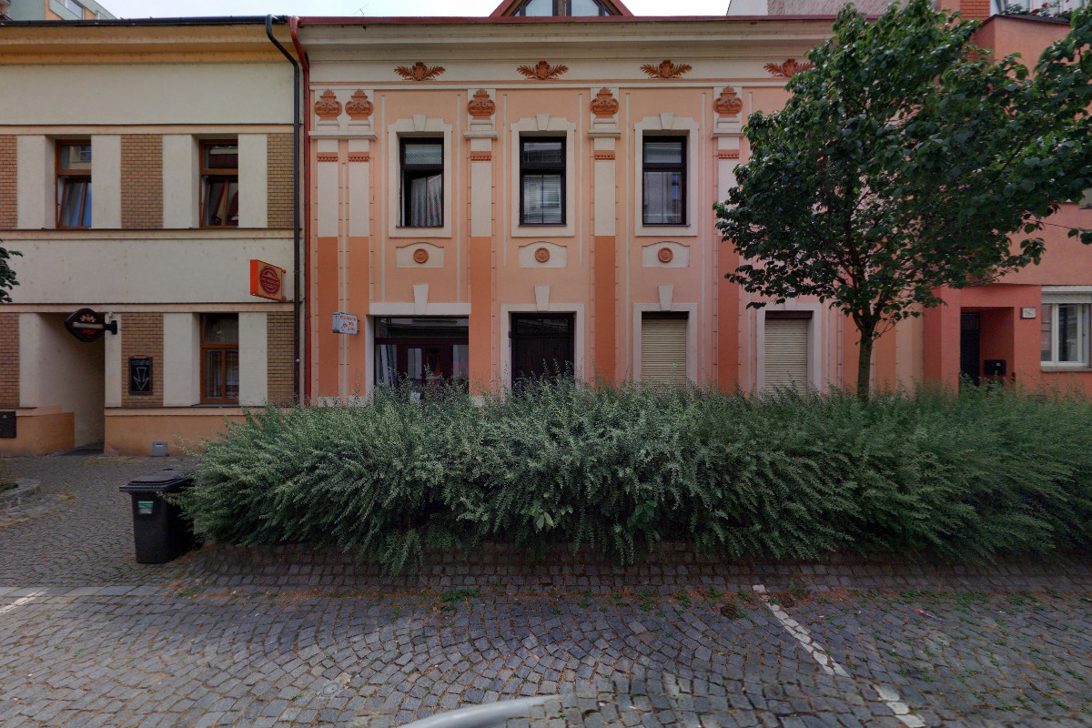 Opravna oděvů Renata Rokytová