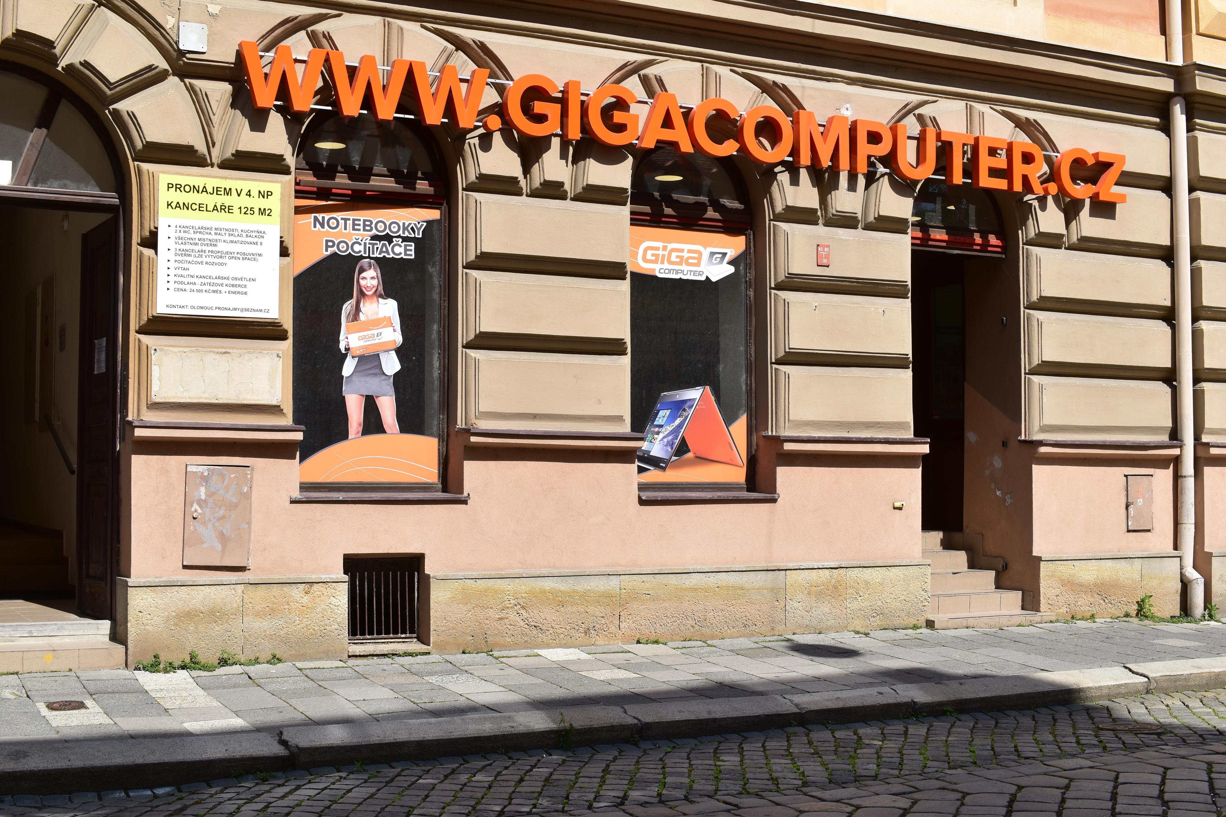 GIGACOMPUTER foto 5