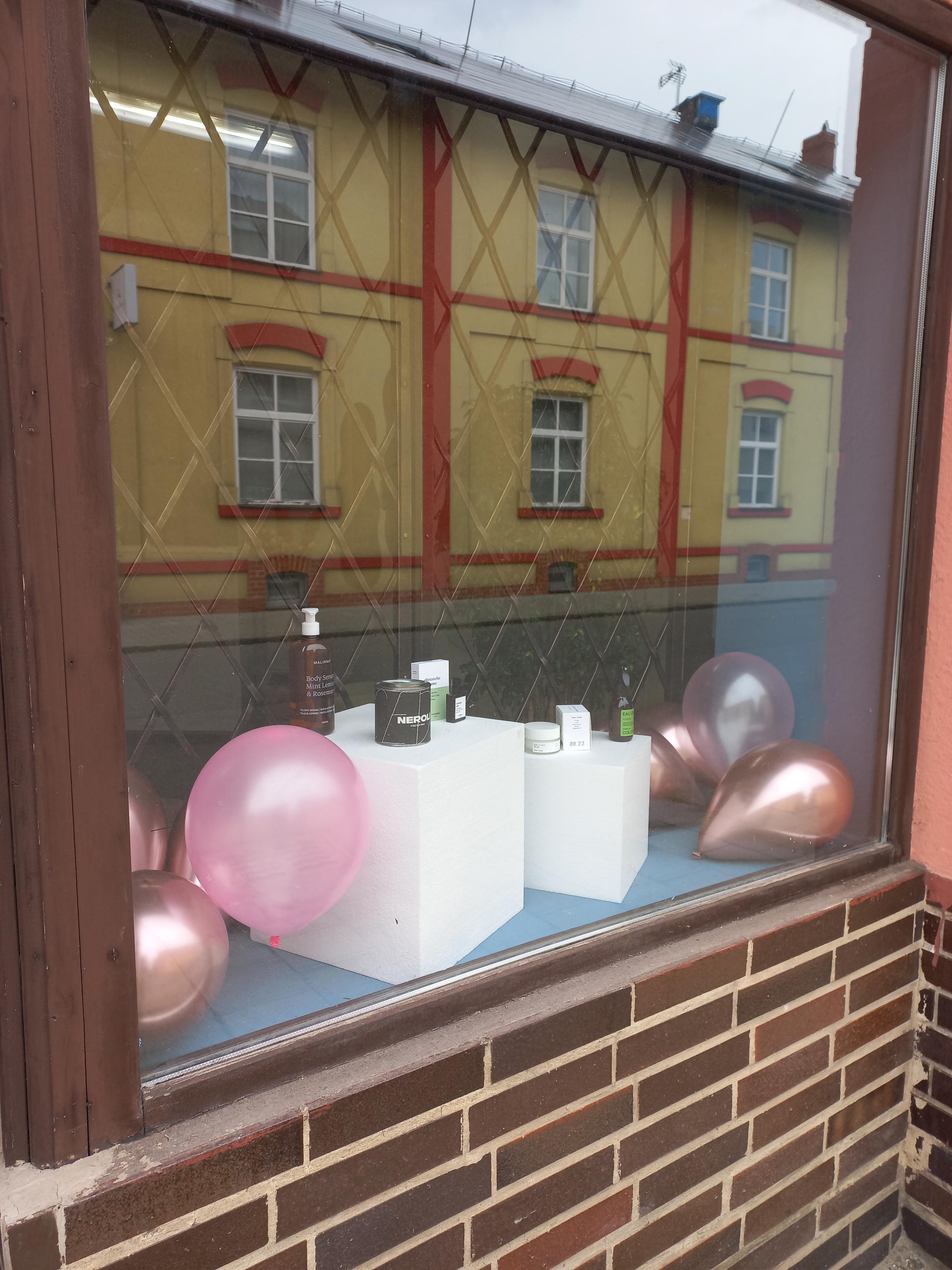 Niche and Glow foto 4