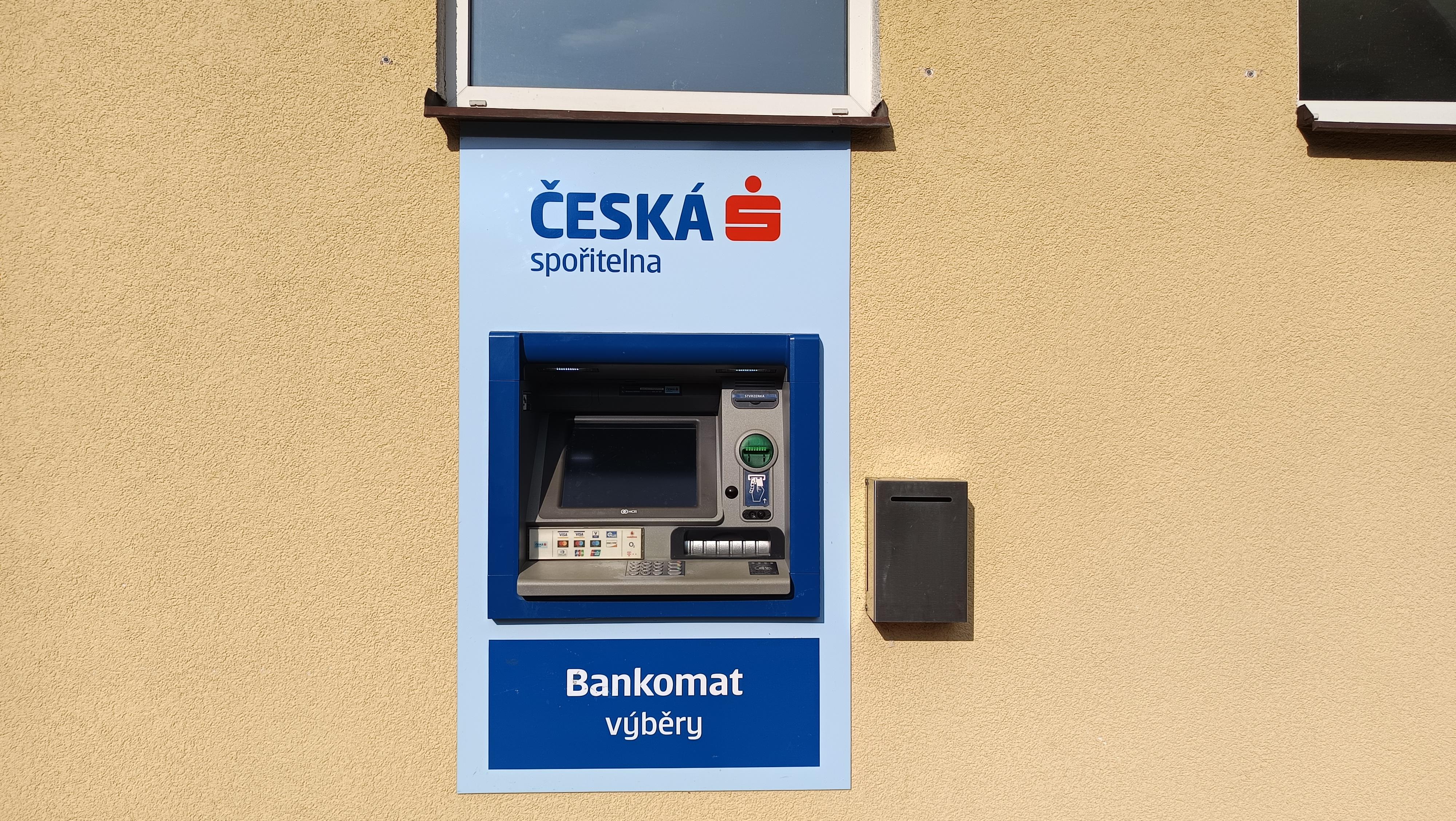 Bankomat České spořitelny foto 2
