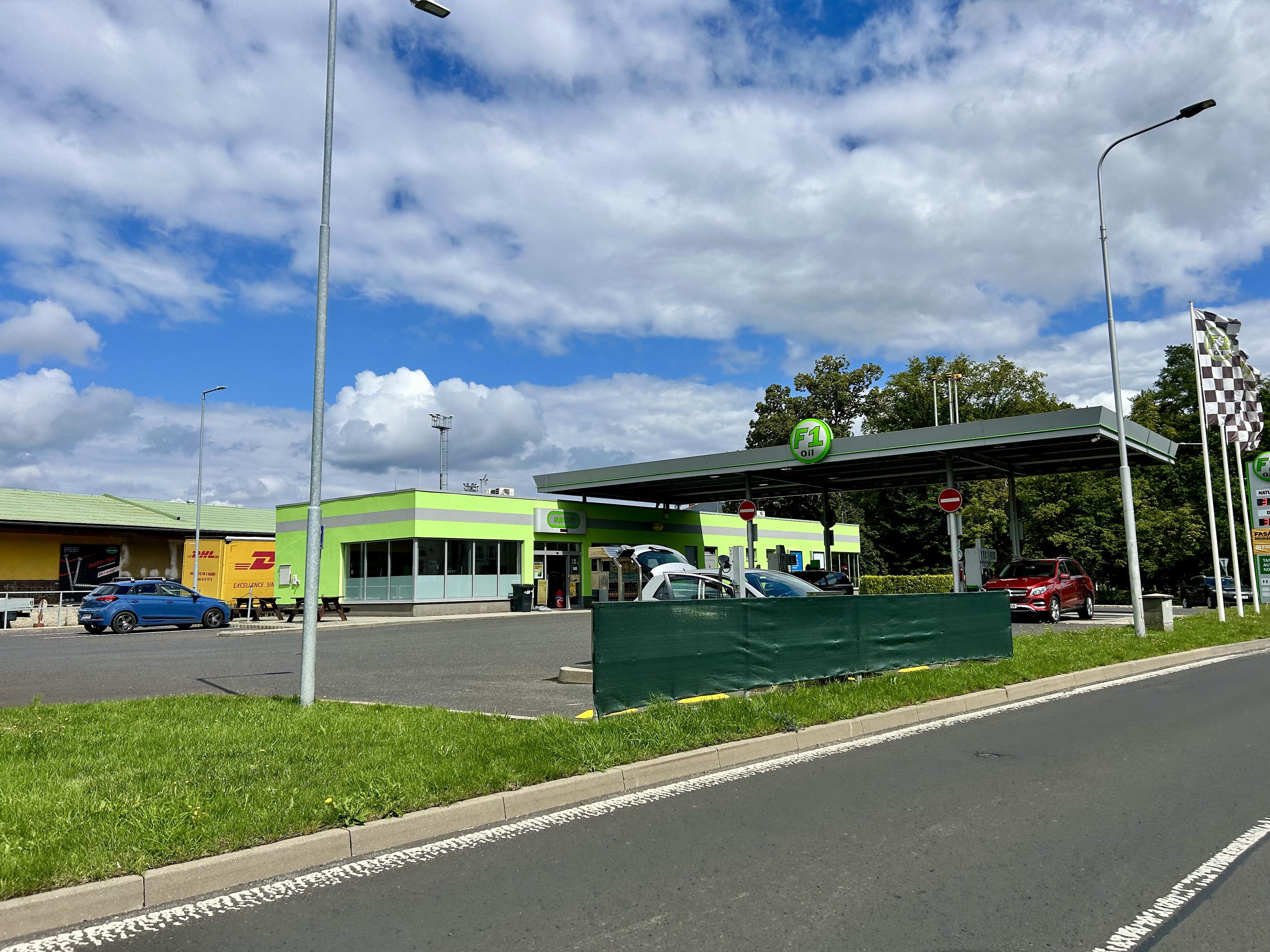 Zdeněk Falta - čerpací stanice foto 2